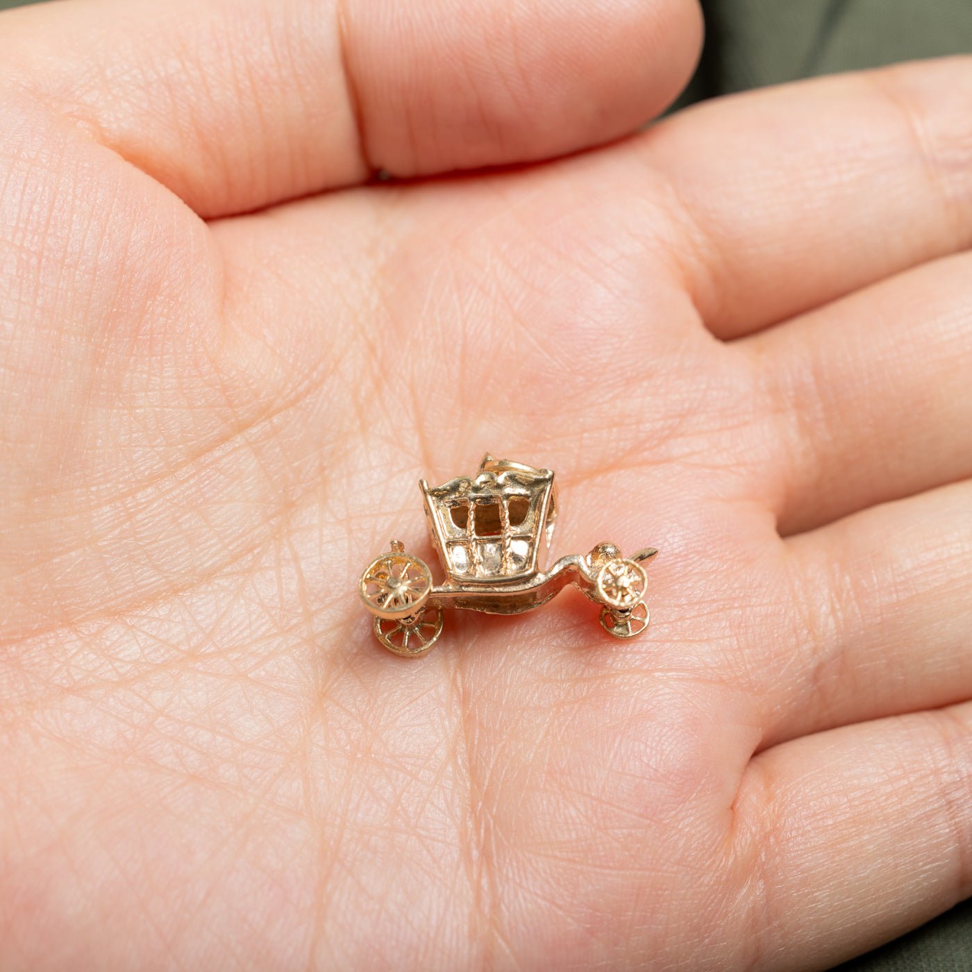 1977 London Yellow Gold Carriage Charm