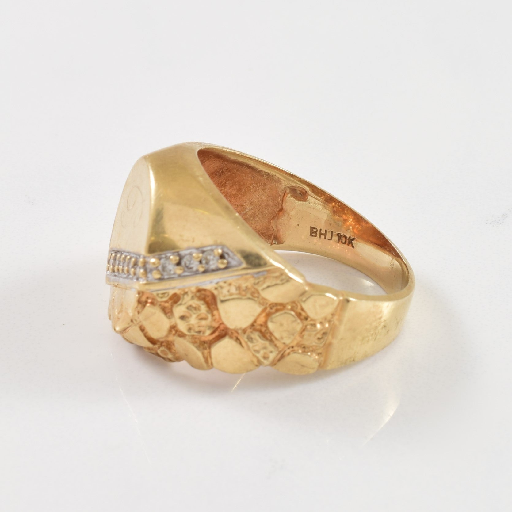 Initial 'P' Diamond Signet Ring | 0.10ctw | SZ 9.5 |