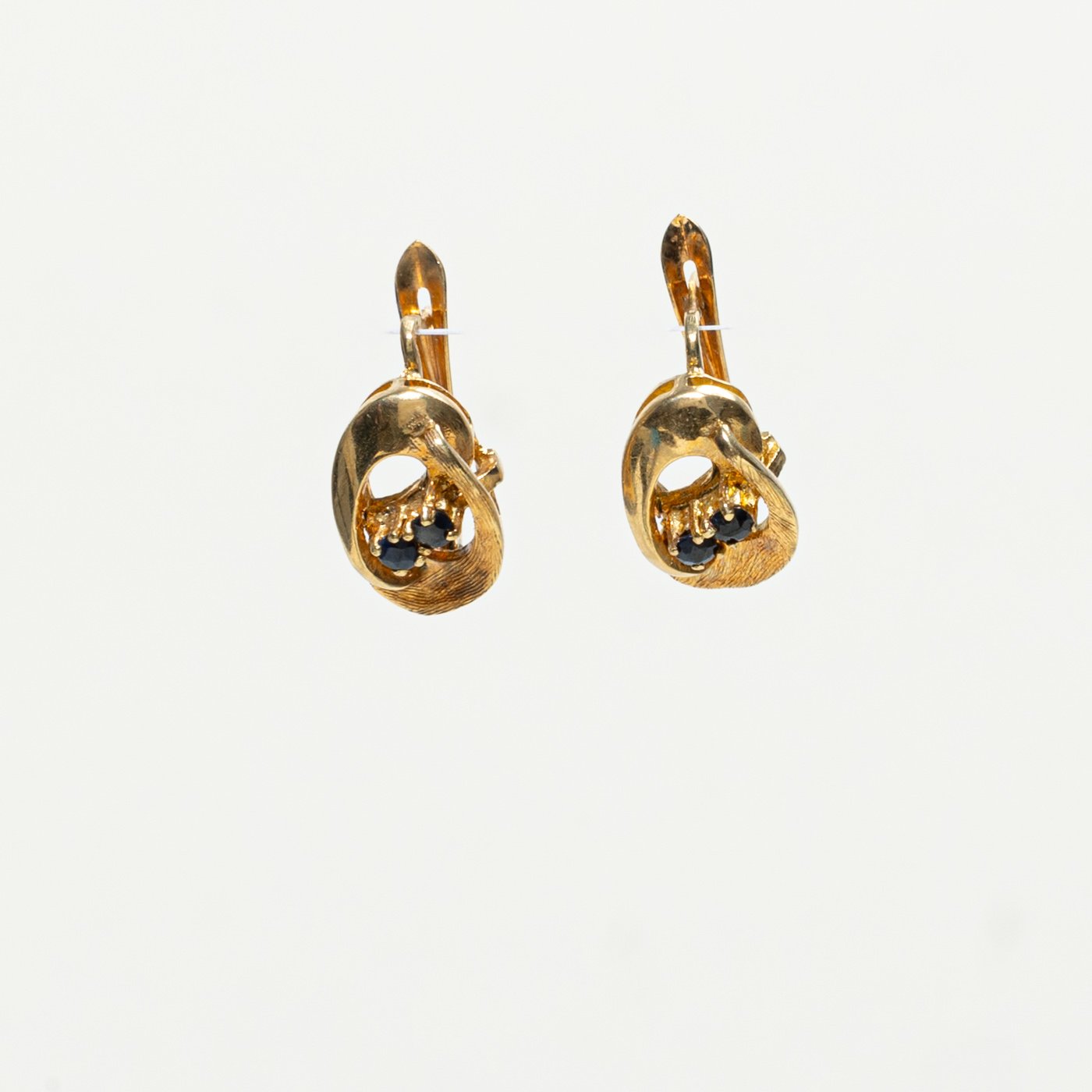18K Earrings with Sapphire