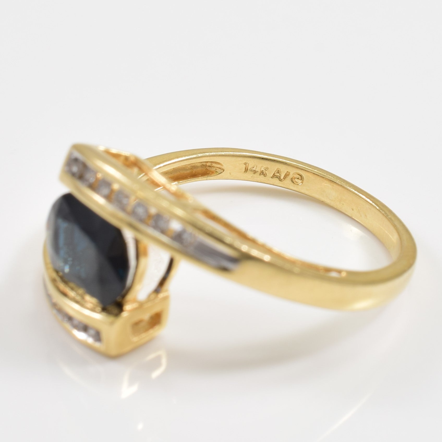 Bague sertie de saphirs et de diamants | 1,50 ct, 0,11 ct au total | Taille 7 |