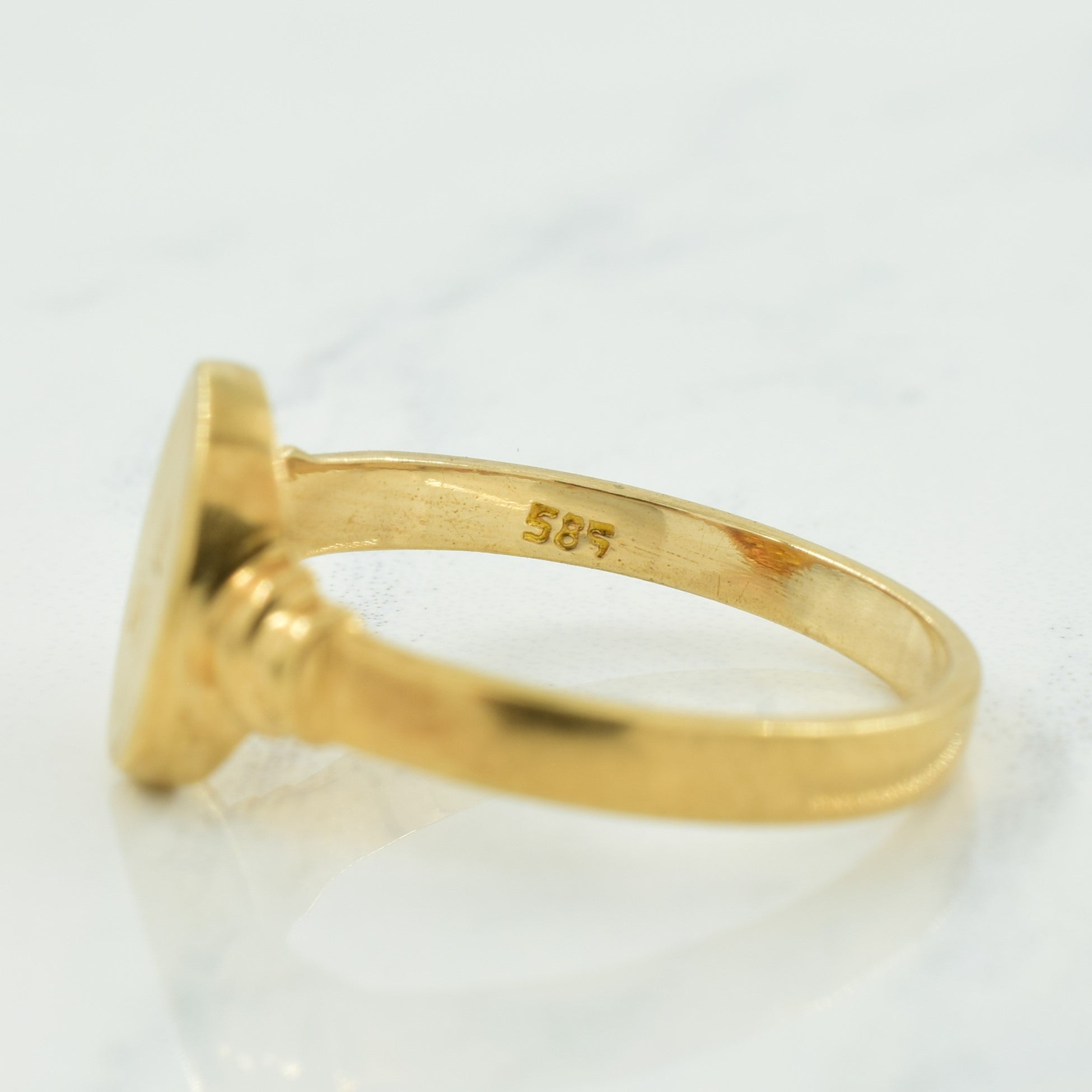 Bague chevalière initiale « MT » en or jaune 14 carats | Taille 6 |