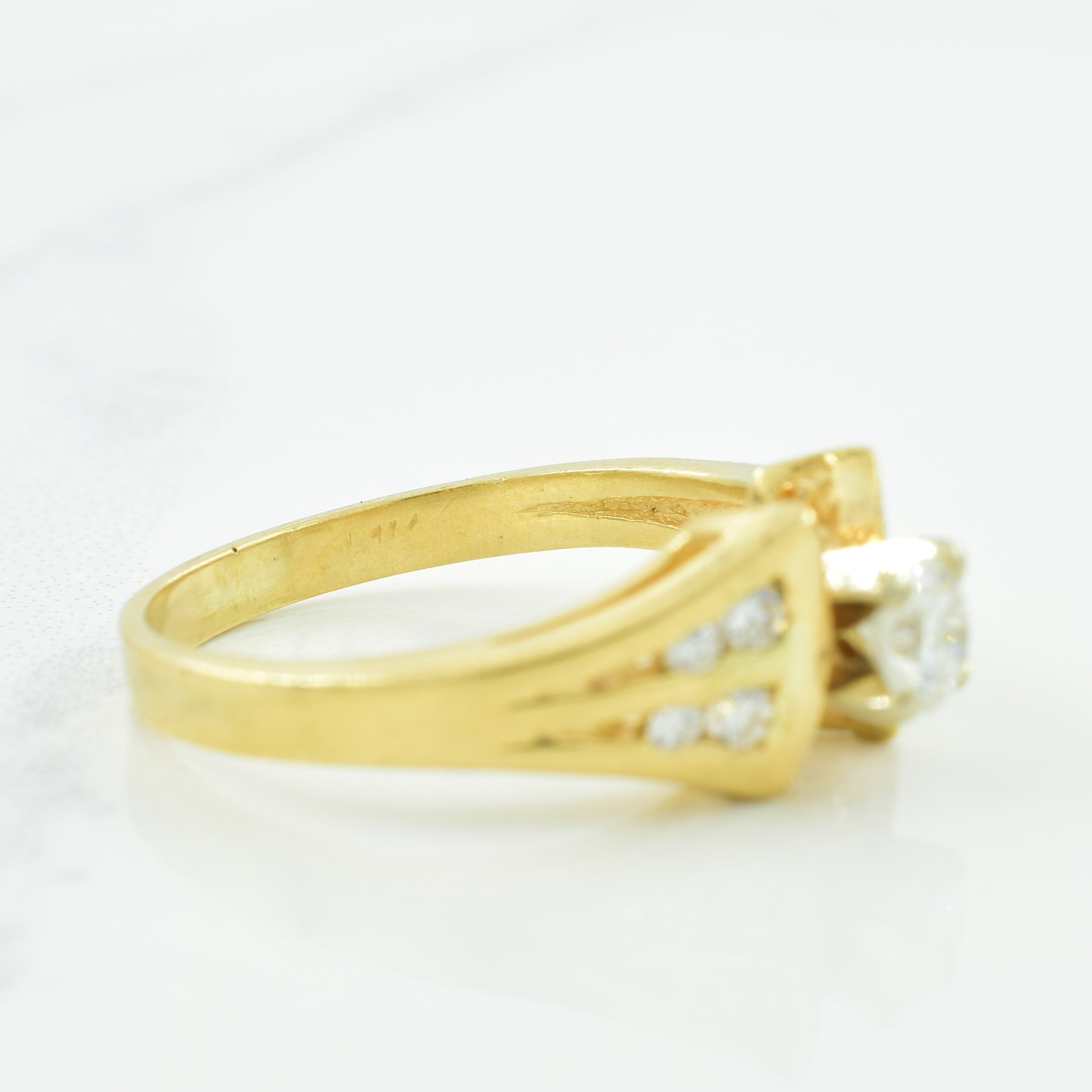 Solitaire Diamond with Accents Ring | 0.35ctw | SZ 6.25 |
