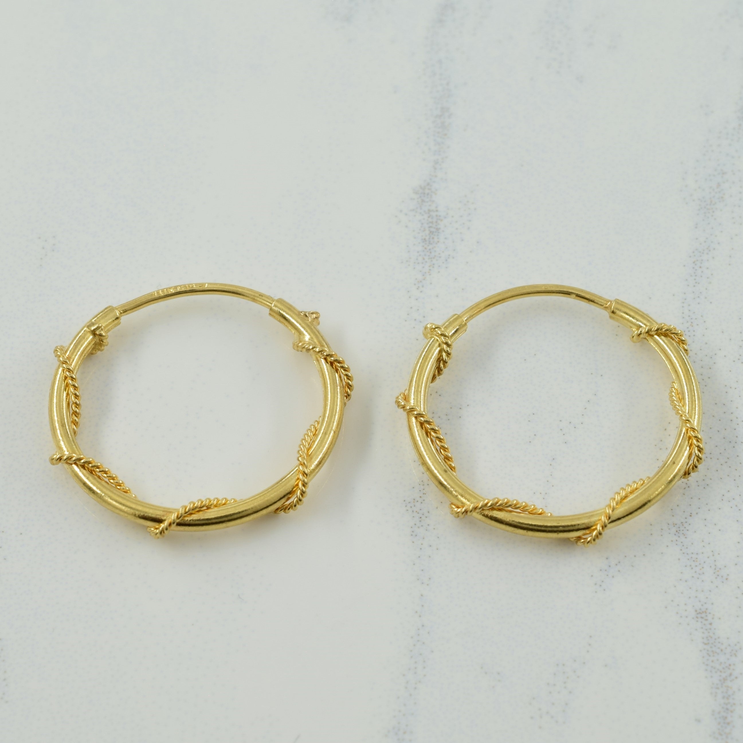 10k Yellow Gold Hoop Earrings |