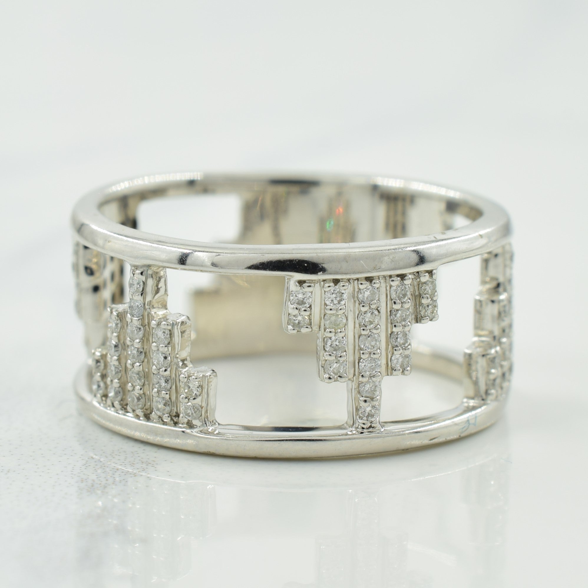 Diamond Ring | 0.32ctw | SZ 6.75 |