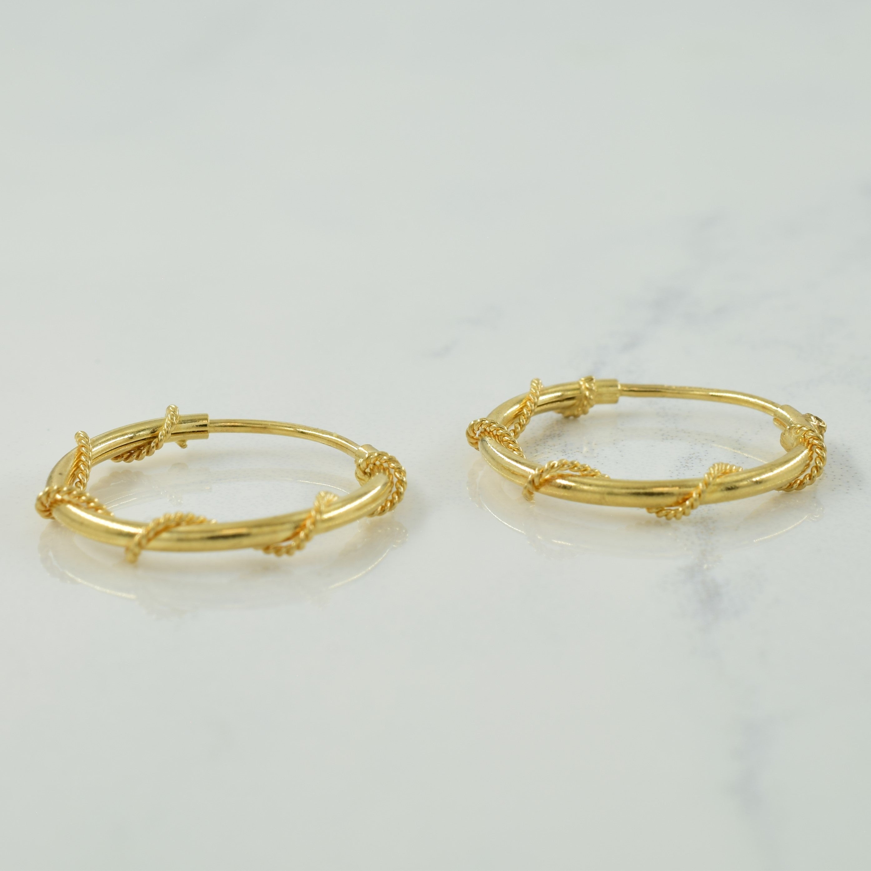 10k Yellow Gold Hoop Earrings |