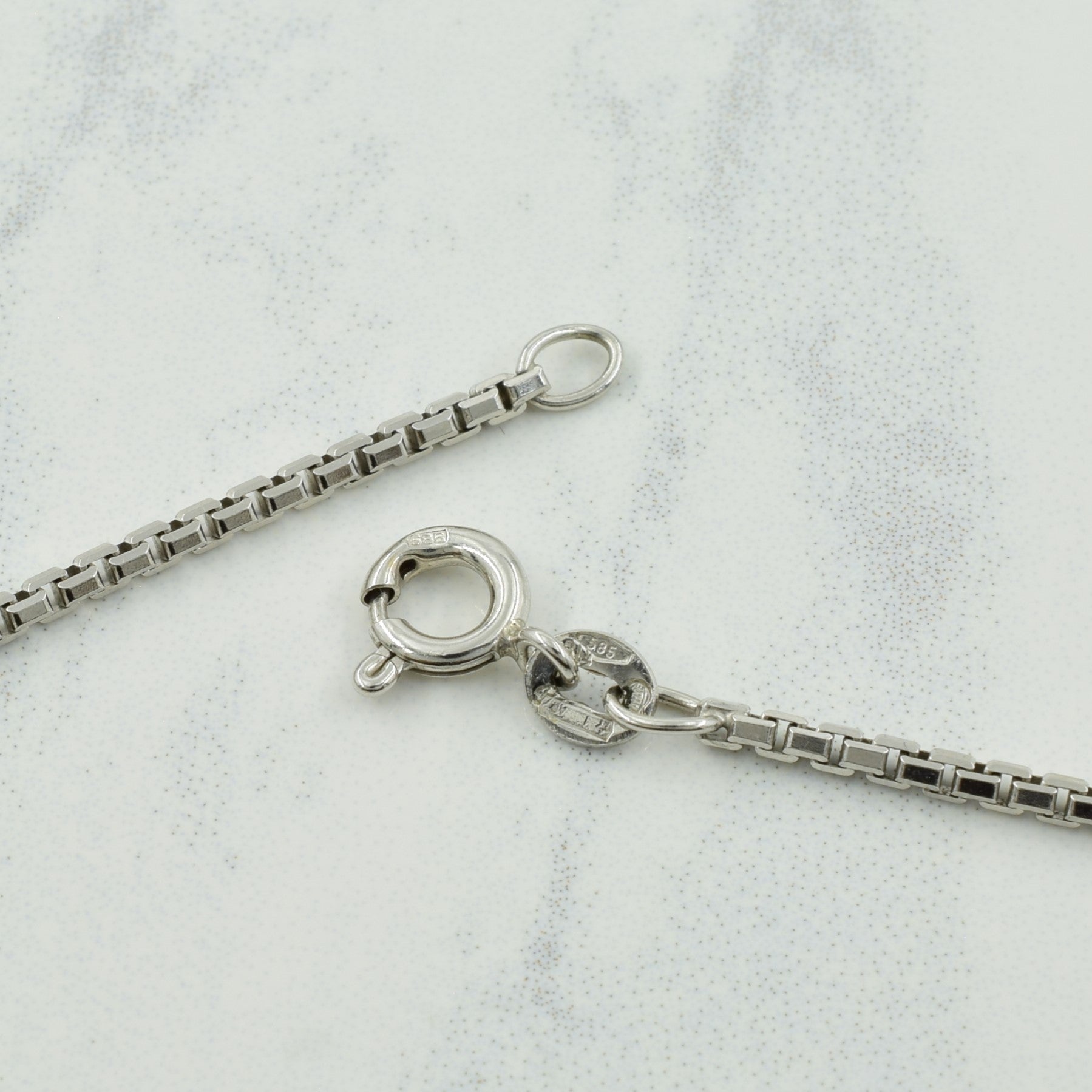 14k White Gold Italian Hallmark Box Chain | 18" |