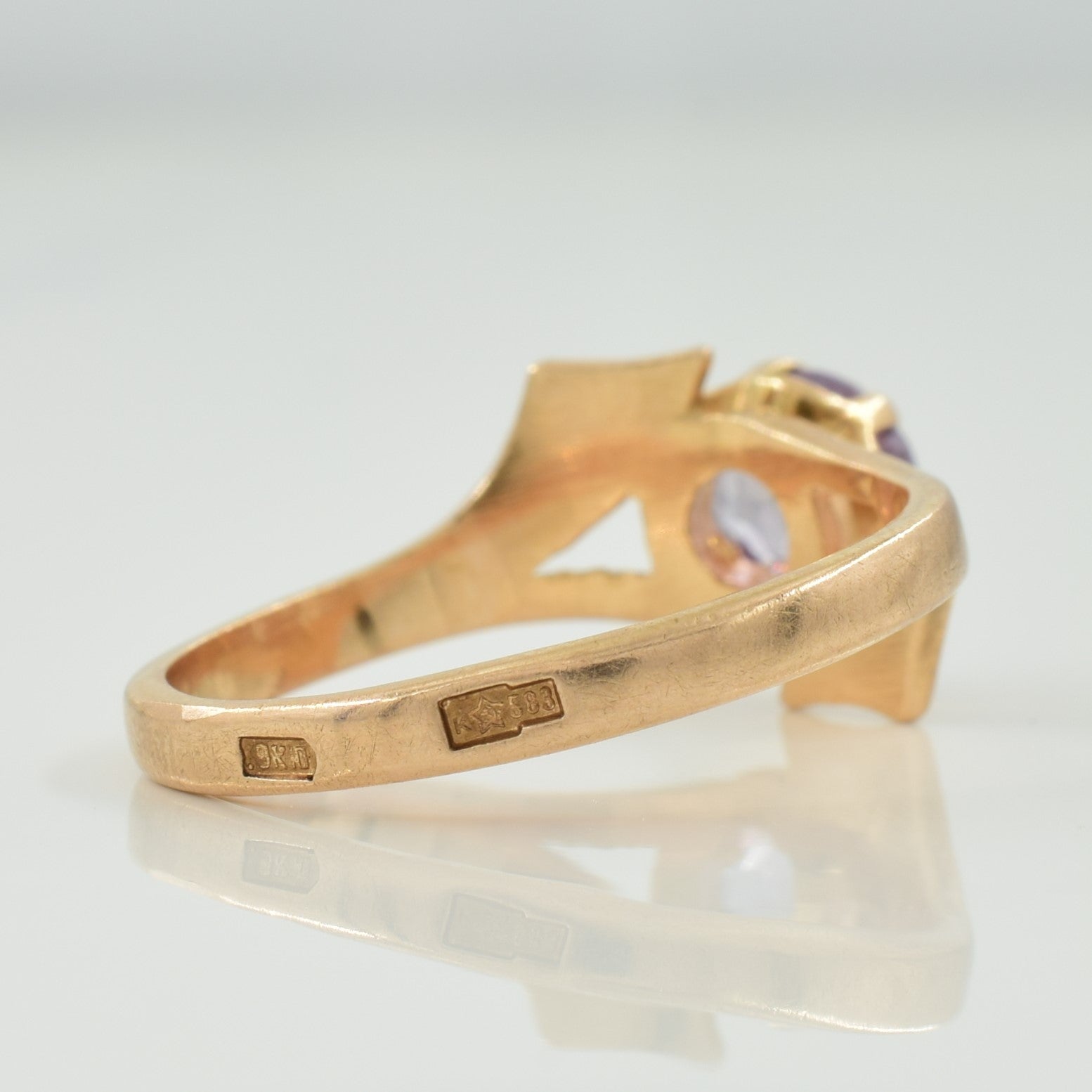 Bague en saphir synthétique à changement de couleur Kiev 1989 | 1,00 ct | Taille 7,25 |