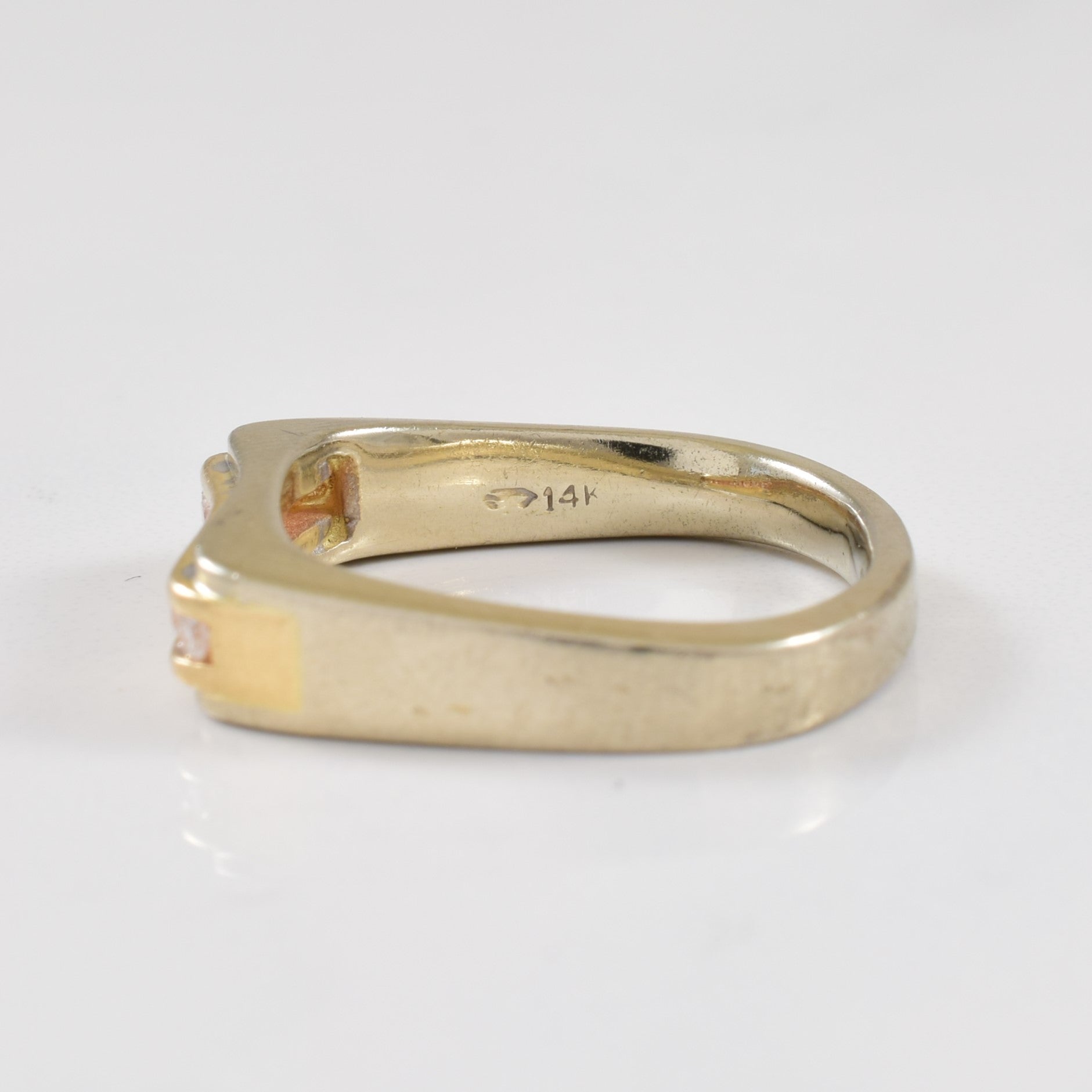 Channel Set Diamond Ring | 0.20ctw | SZ 7.75 |