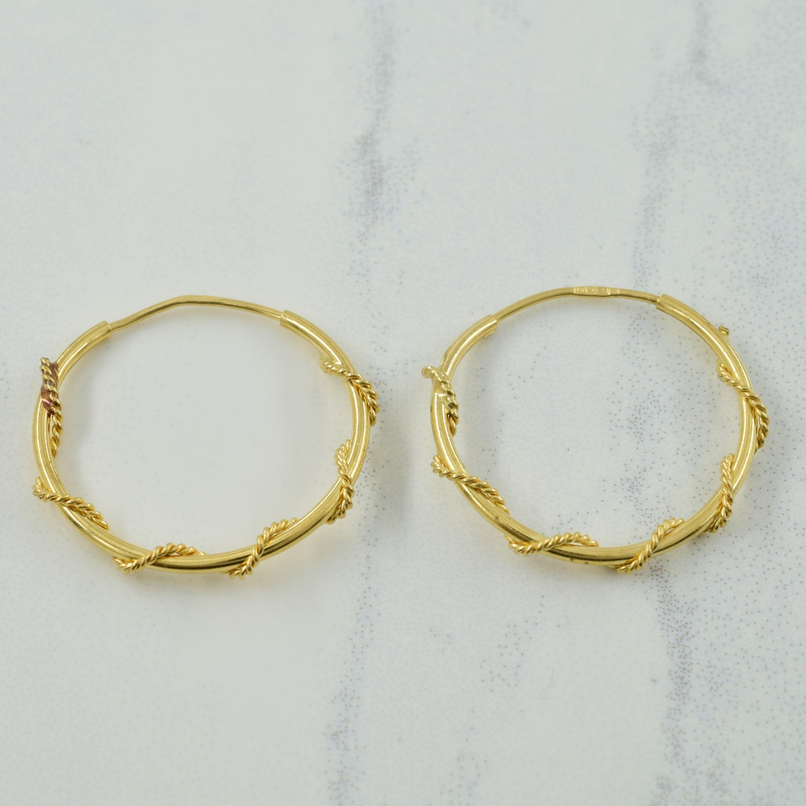 10k Yellow Gold Hoop Earrings |