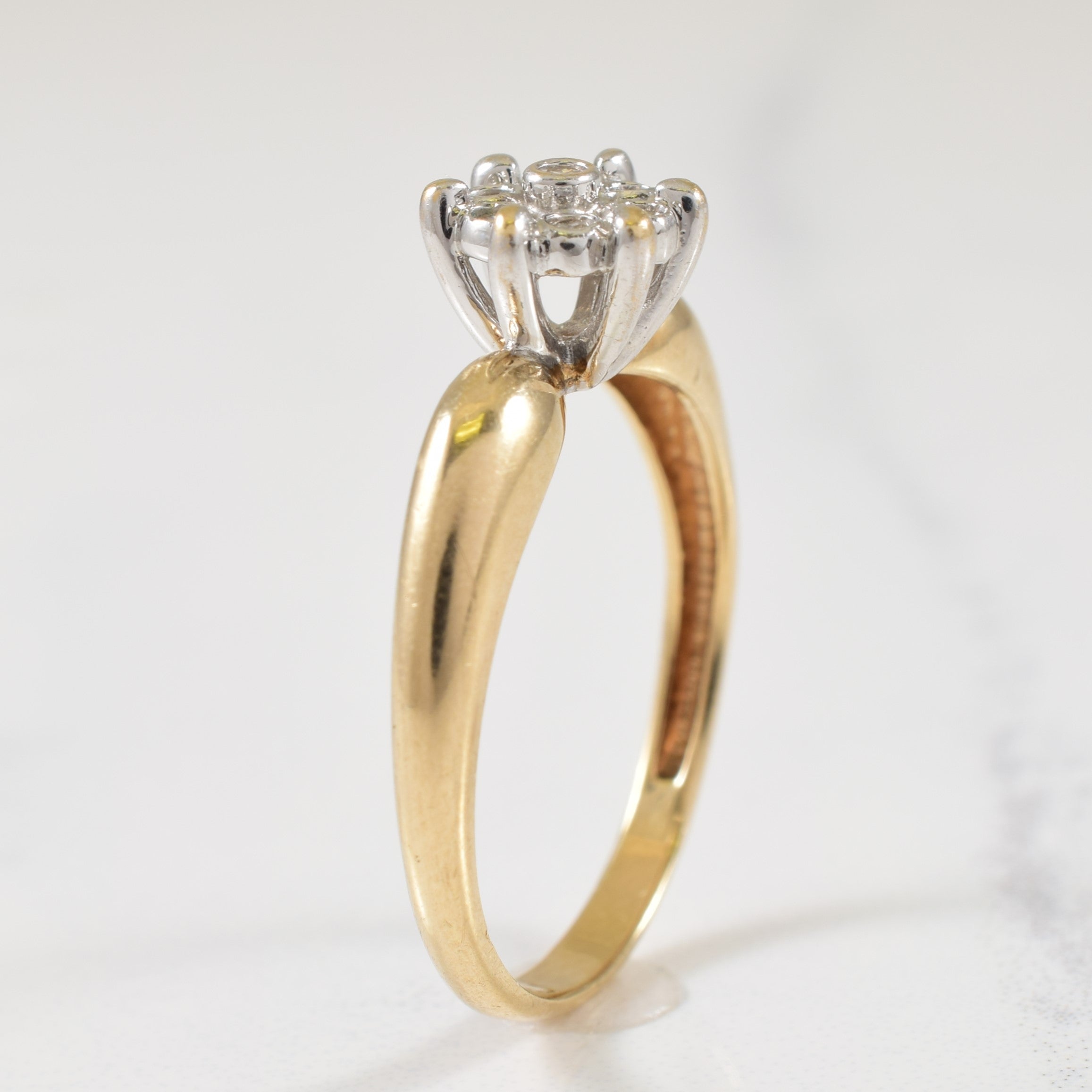 Cluster Diamond Ring | 0.07ctw | SZ 7 |
