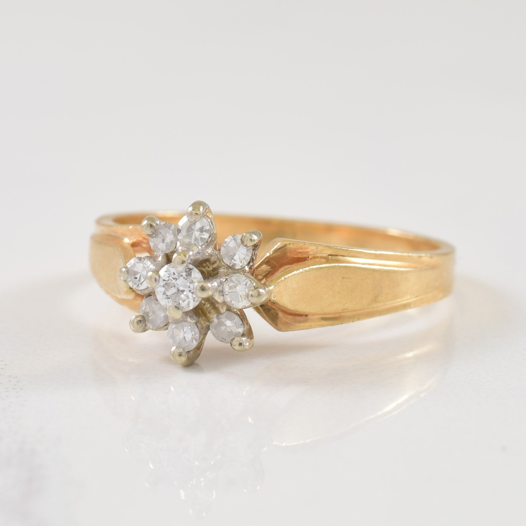 Diamond Starburst Ring | 0.20ctw | SZ 6.25 |