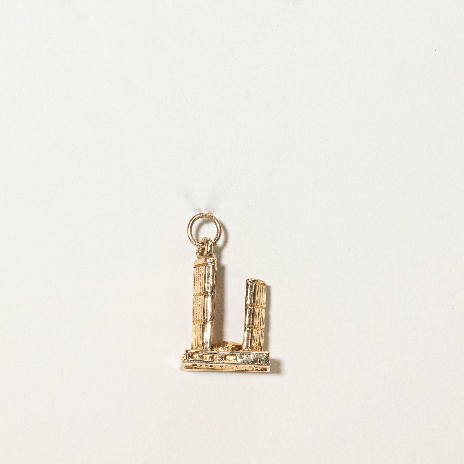 14k Yellow Gold 'City Hall Toronto' Charm |