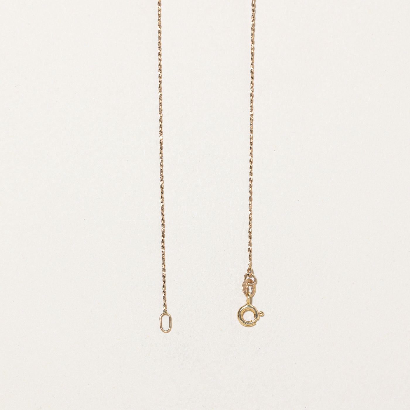 ***Trouvé - En attente Mikaela _ Chaîne en or jaune 10 carats | 22" |