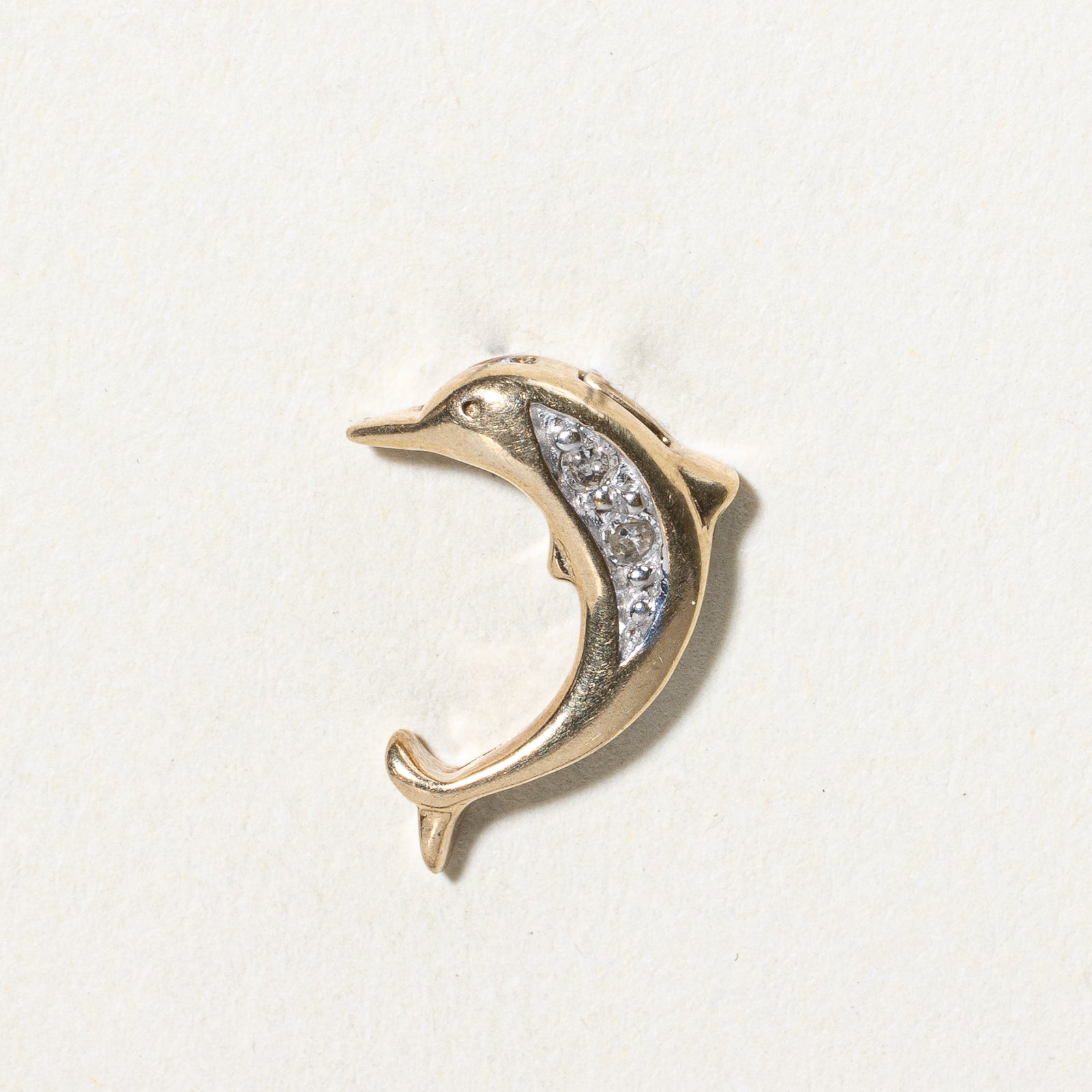 Diamond Dolphin Pendant | 0.03ctw |