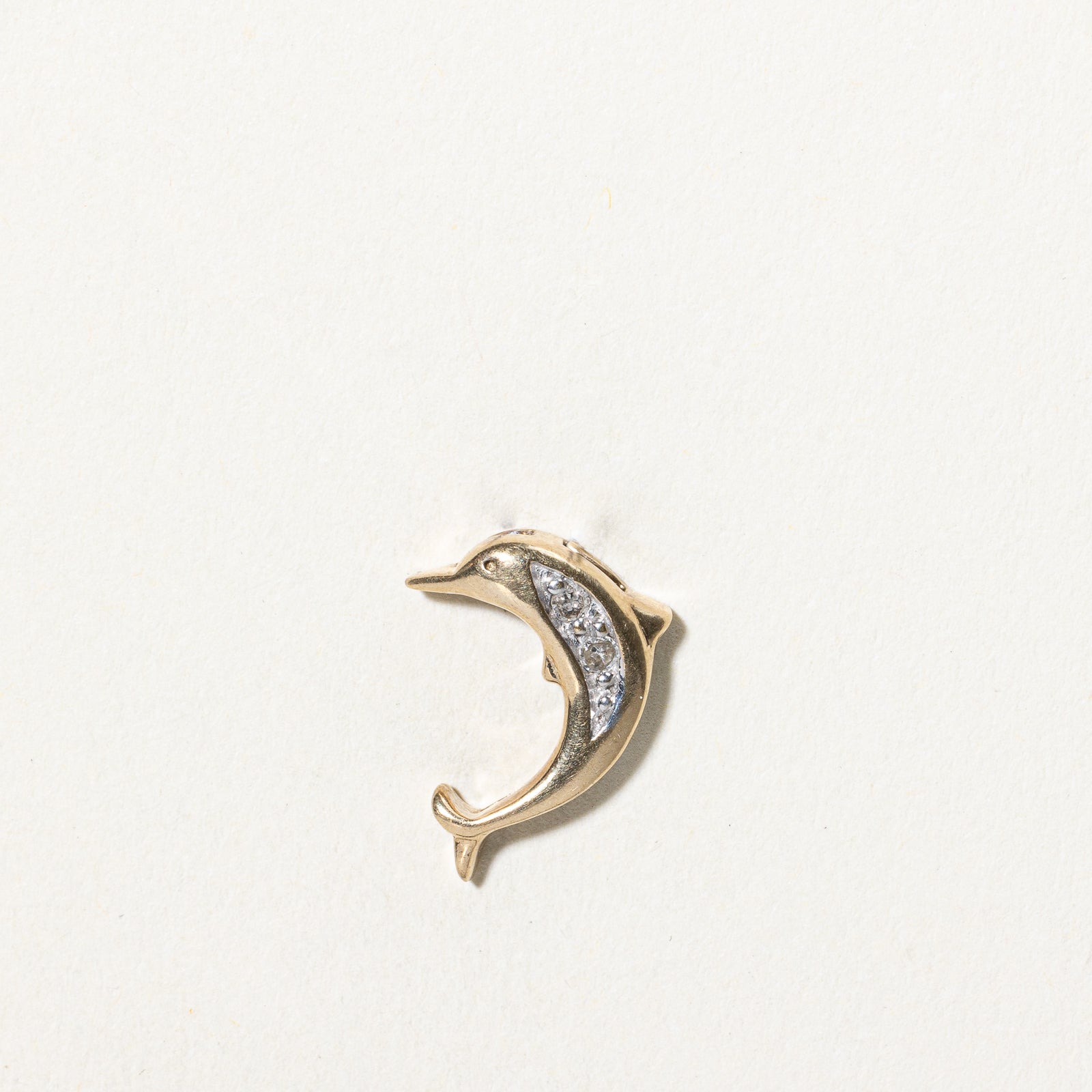 Diamond Dolphin Pendant | 0.03ctw |