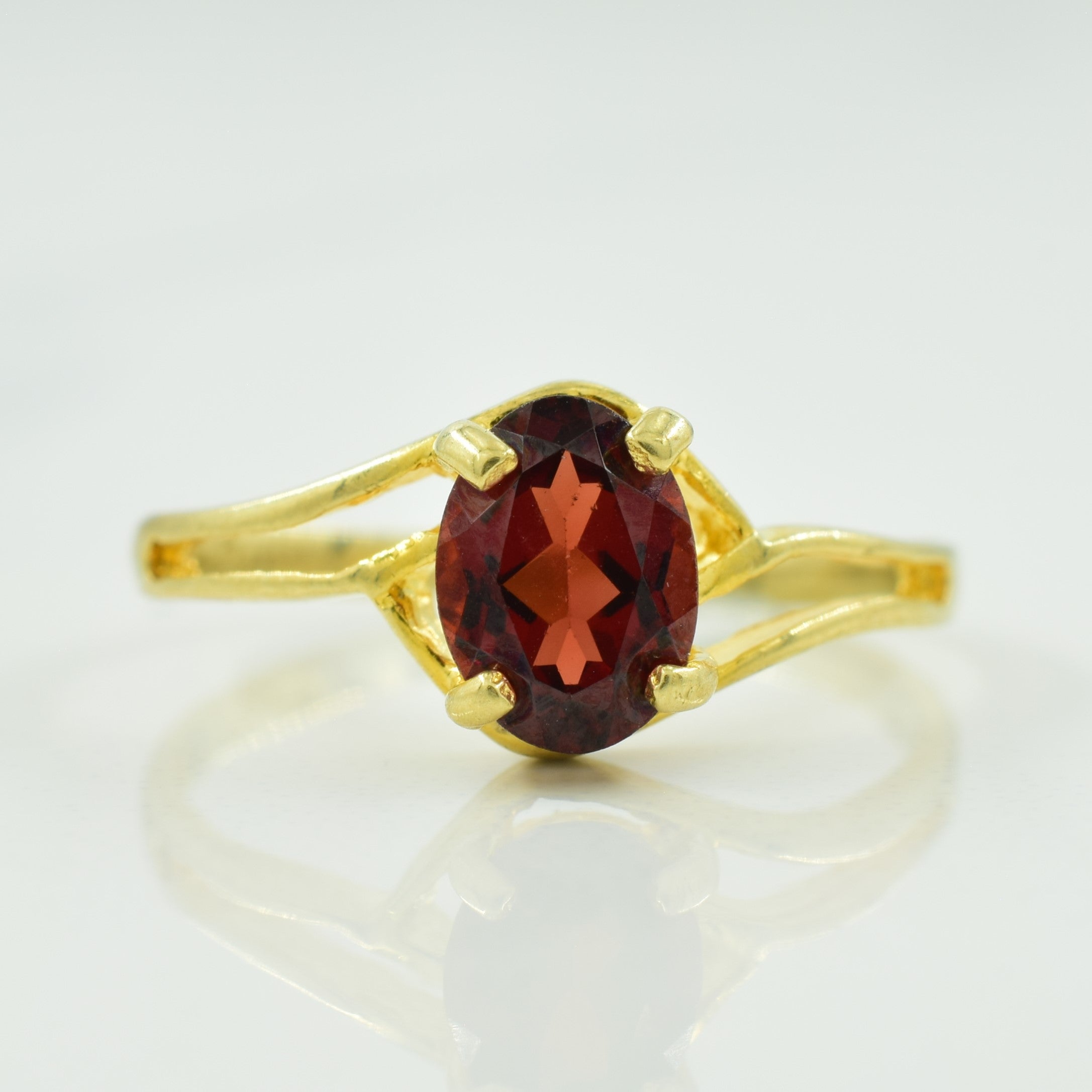Bague contournante en grenat | 0,90 ct | Taille 4,75 |