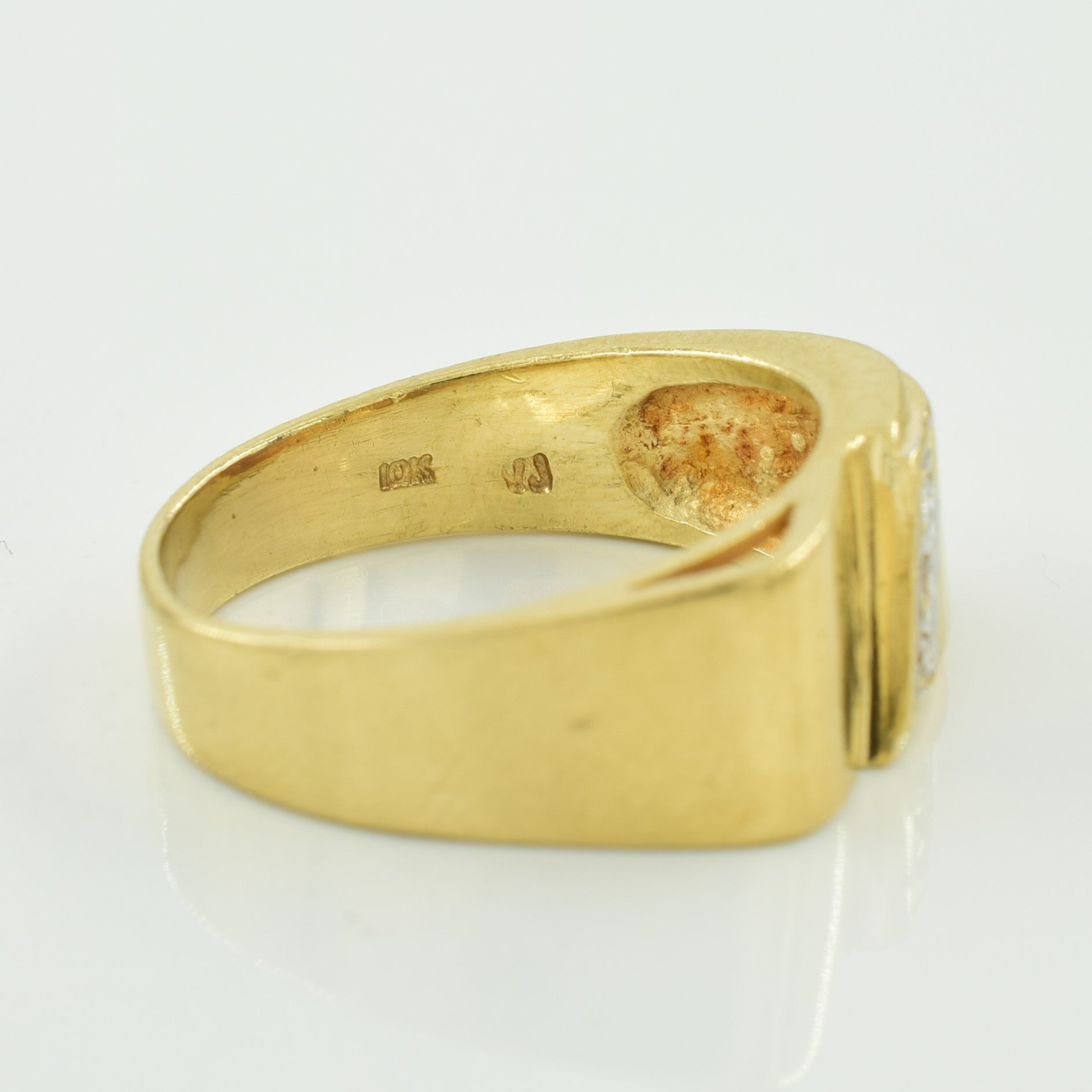Three Stone Diamond Ring | 0.04ctw | SZ 7 |