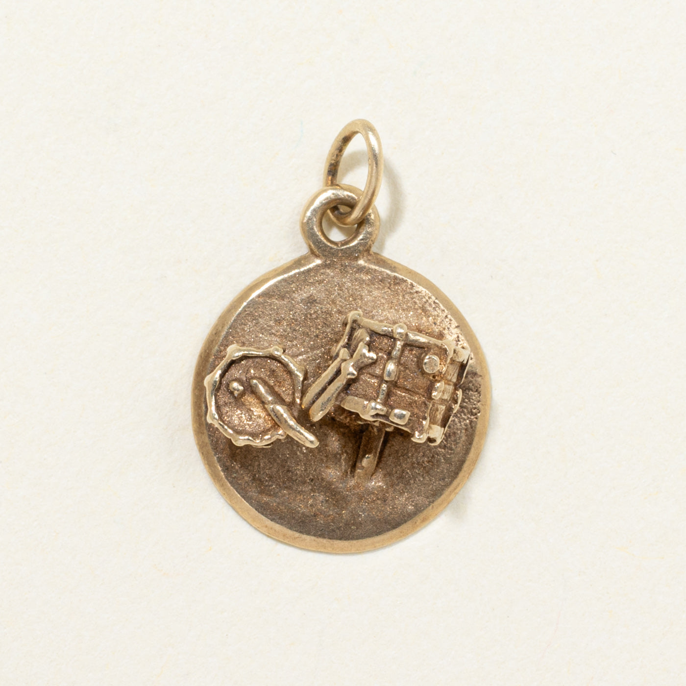 10K Yellow Gold Engraved Drum Pendant