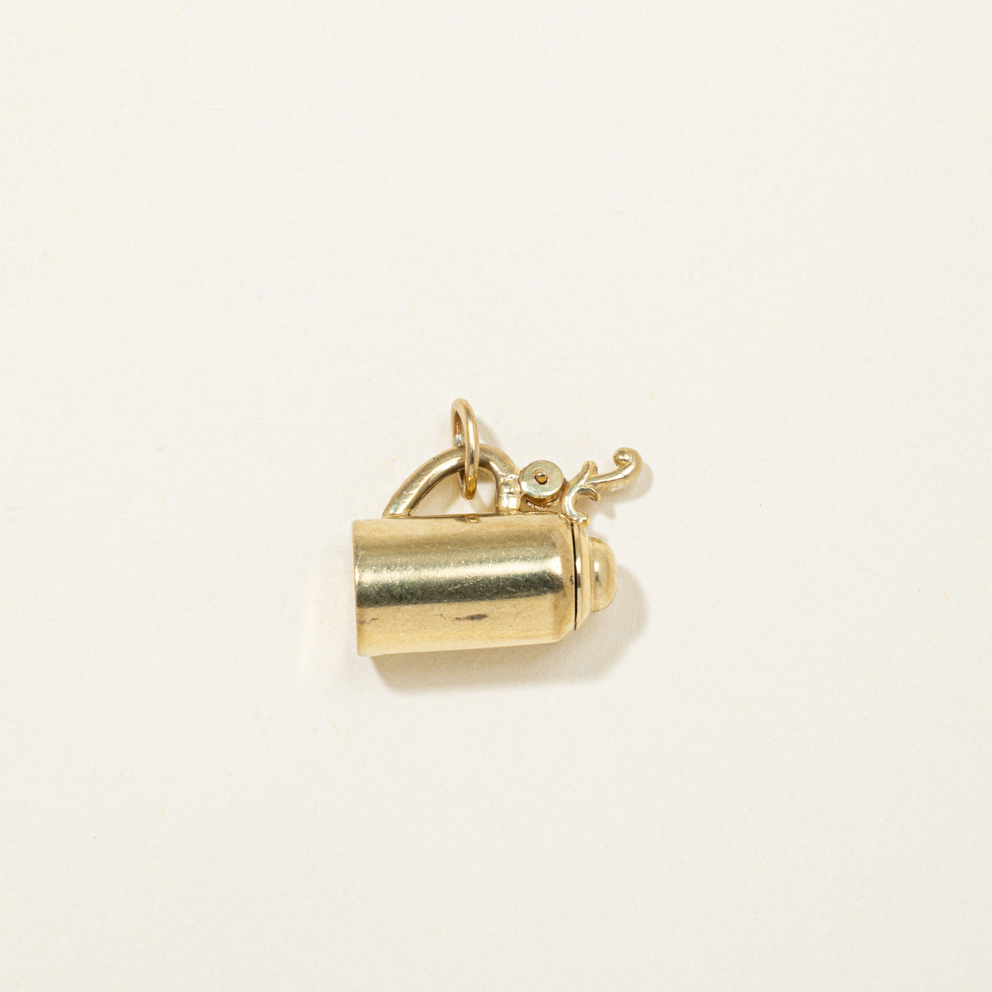 8K Yellow Gold Engraved Hofbräu München Stein Charm