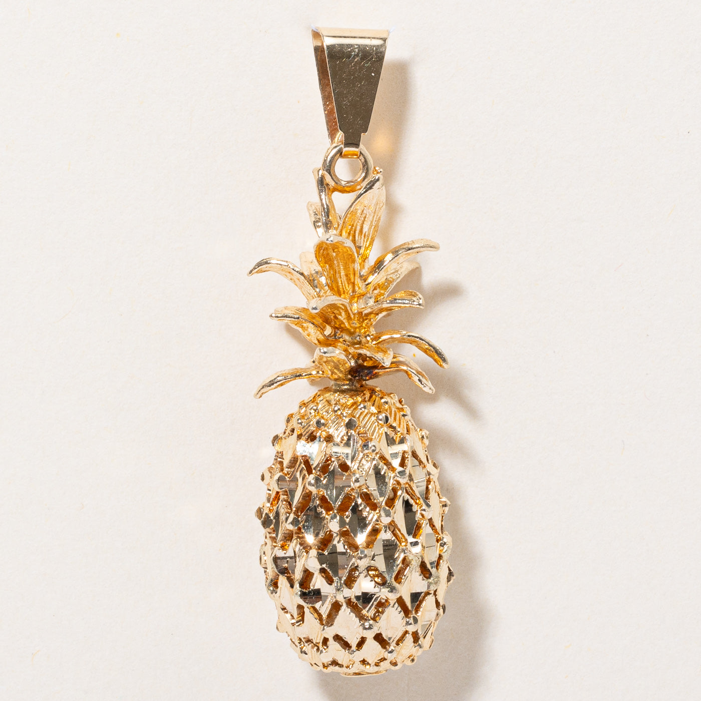14k Yellow Gold Pineapple Pendant