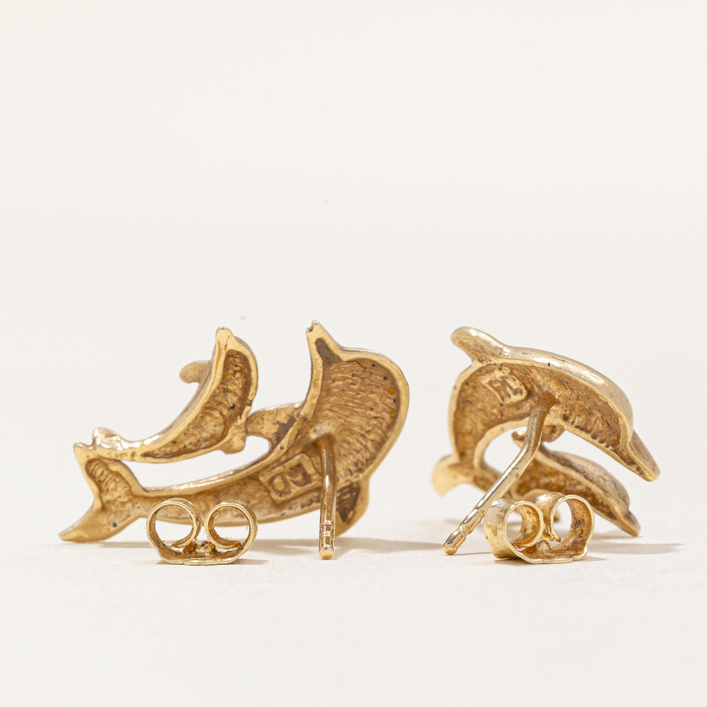 Boucles d'oreilles dauphin en or jaune 14 carats