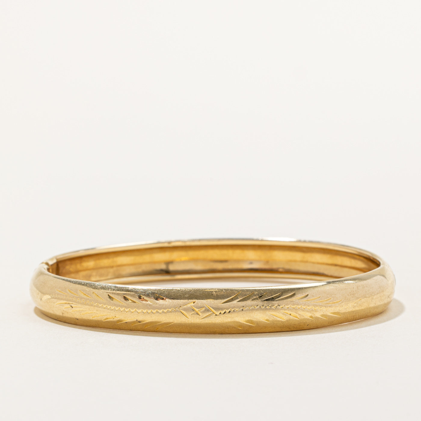 Italian 18k Yellow Gold Bangle | 7" |