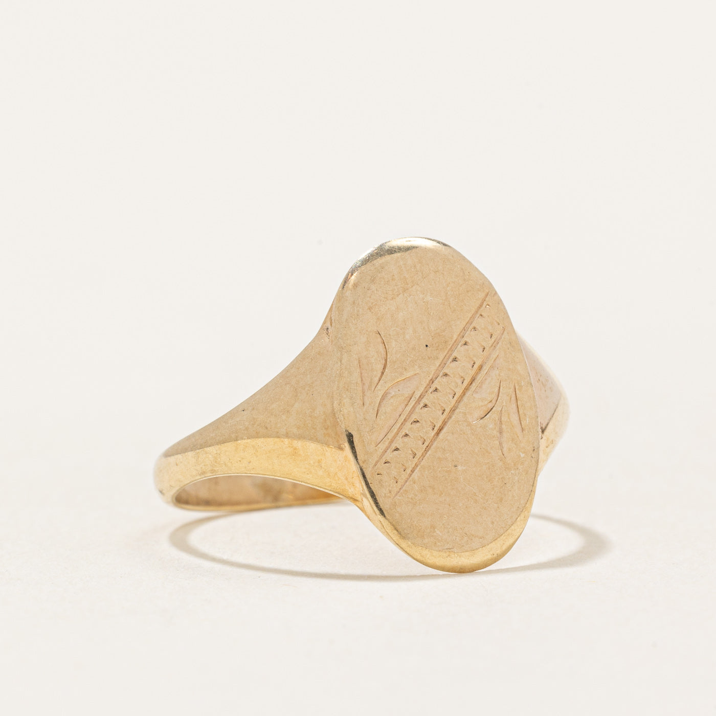 10k Yellow Gold Signet Ring | SZ 5.75 |