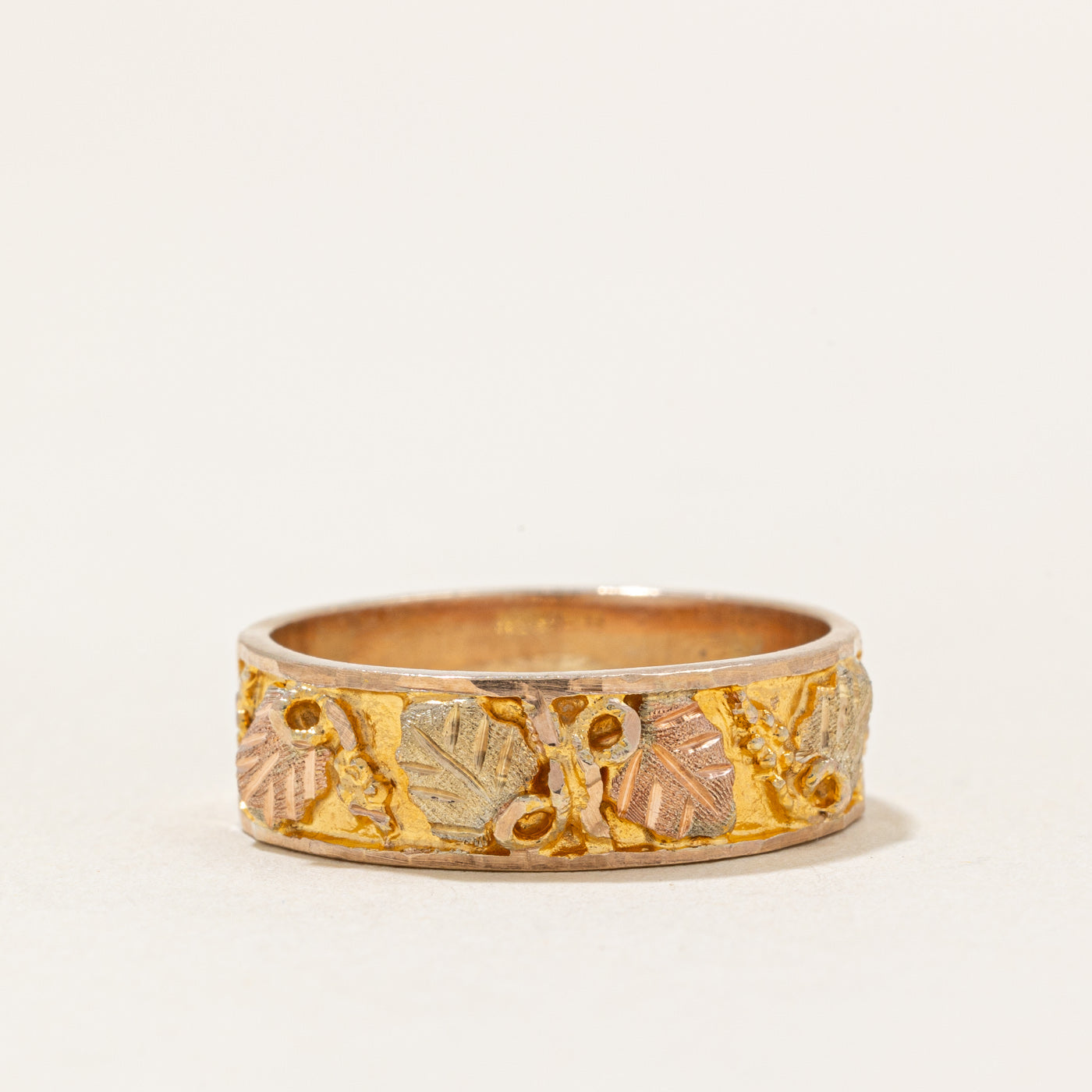 Bague Black Hills Gold 10k à motif feuille d'or bicolore | Taille 6,75 |