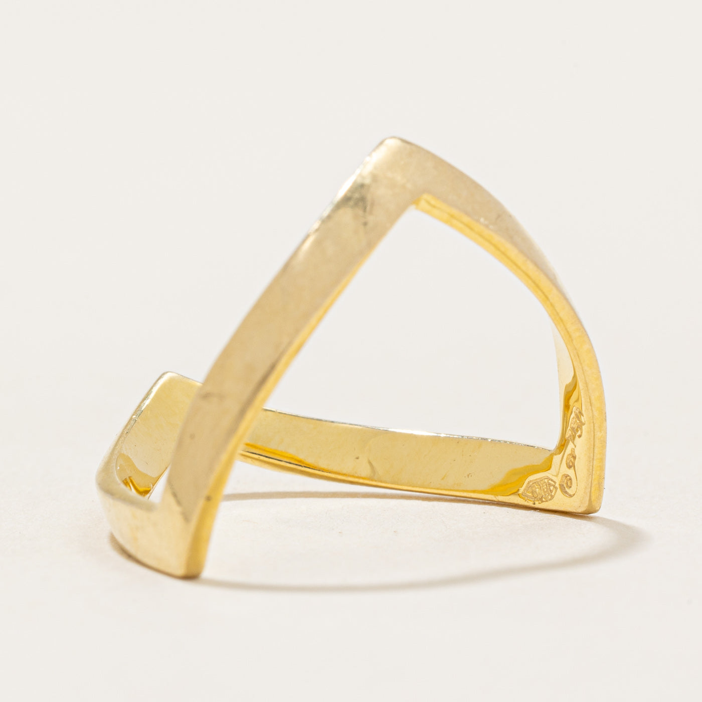 Bague chevron en or jaune 18 carats | Taille 8,5 |