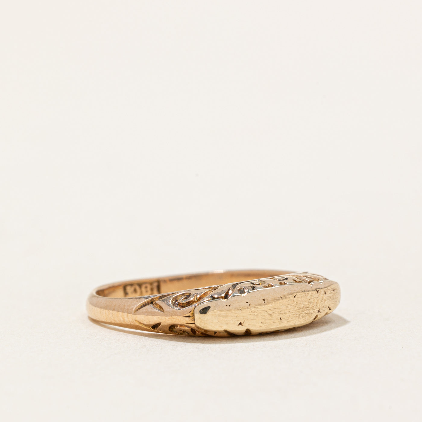 18k Yellow Gold Ring | SZ 5.75 |