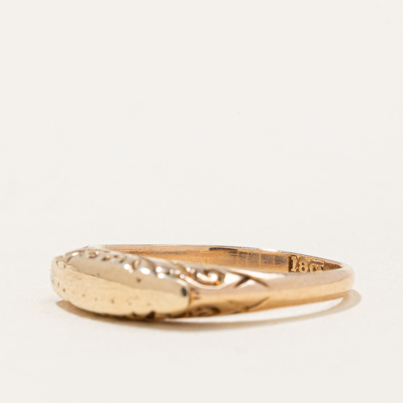 18k Yellow Gold Ring | SZ 5.75 |