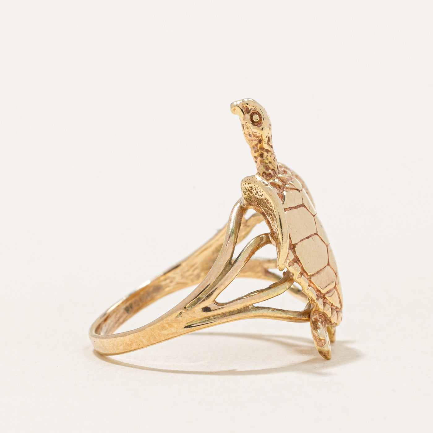 Bague tortue en or jaune 10 carats | Taille 4,5 |
