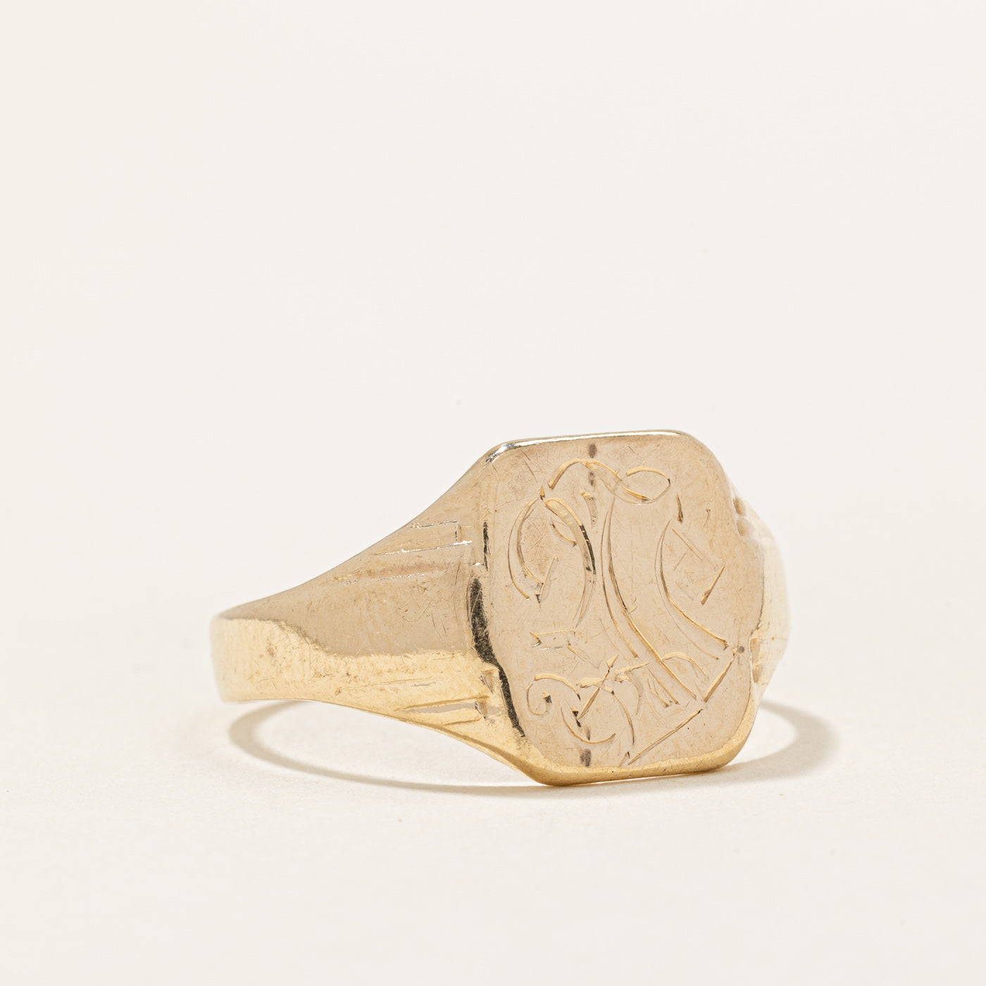 10k Yellow Gold Signet Ring | SZ 10.75 |