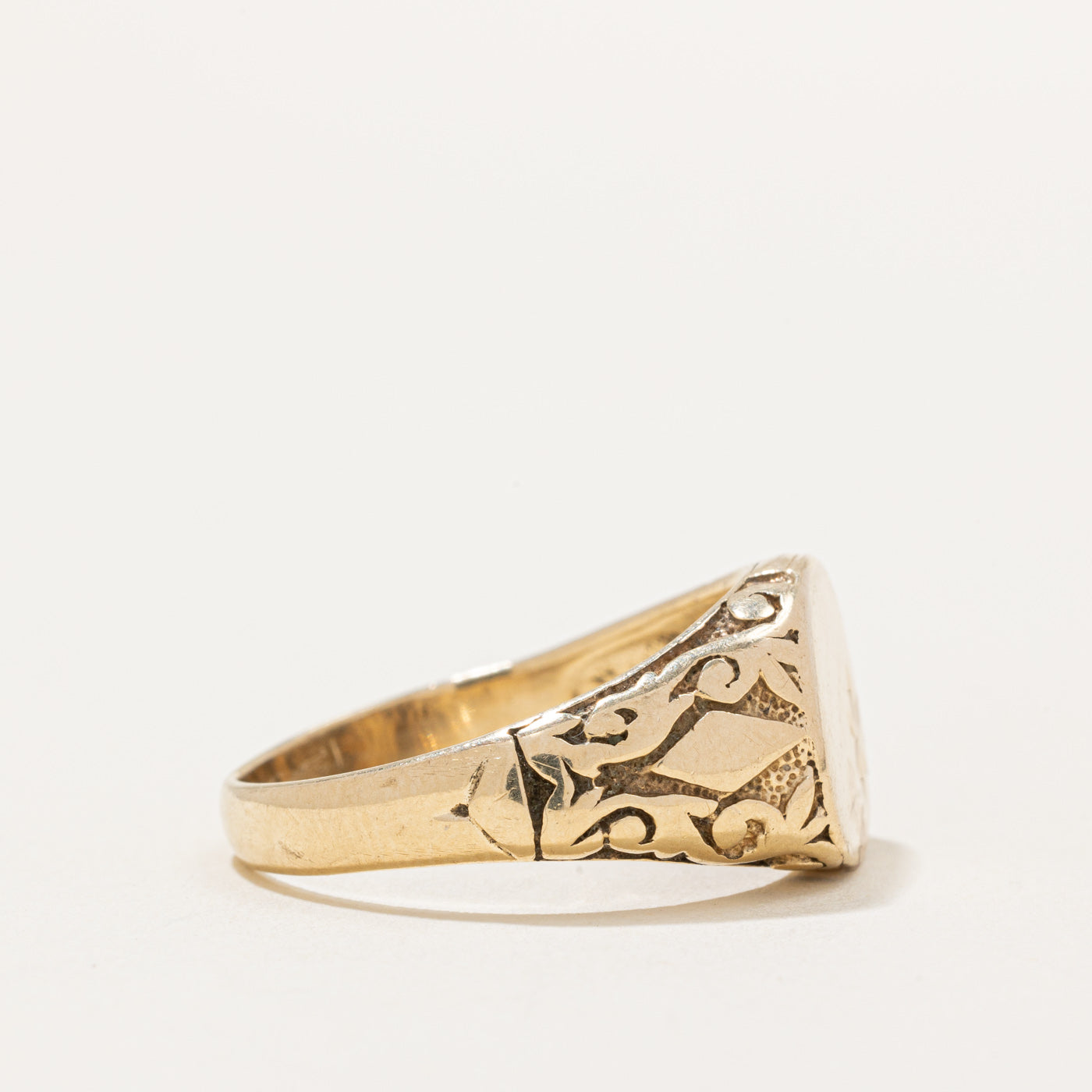 10k Yellow Gold Signet Ring | SZ 10 |