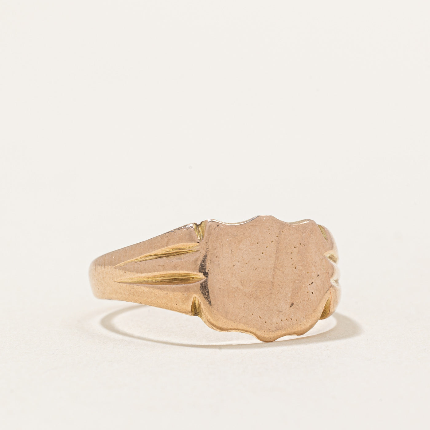 9k Yellow Gold Blank Crest Signet Ring | SZ 8.5 |