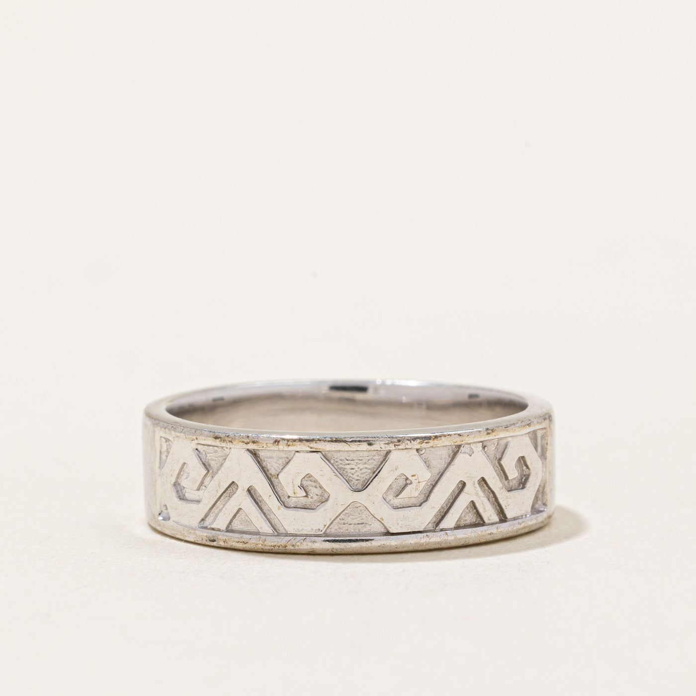 9k White Gold Celtic Design Ring | SZ 6.25 |