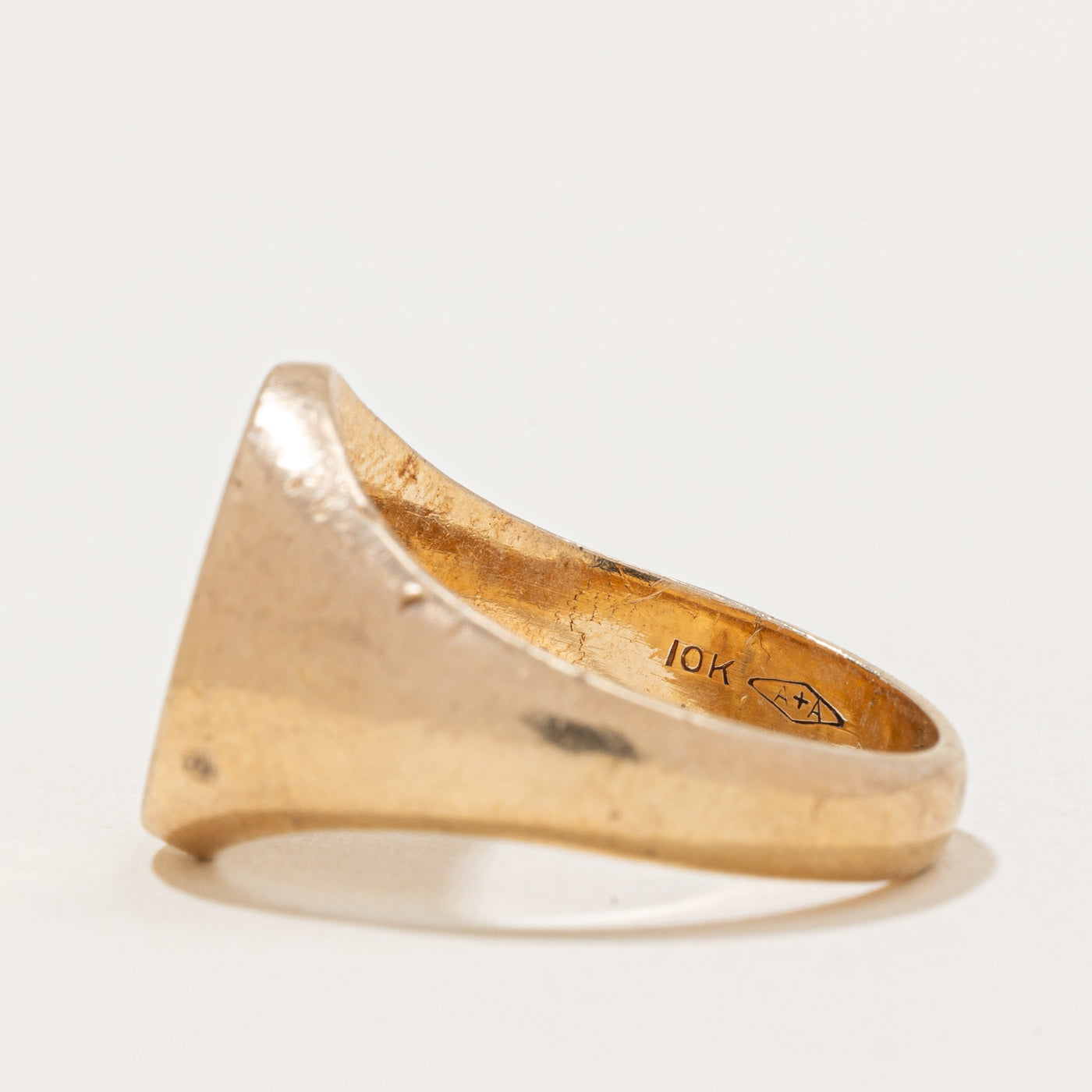10k Yellow Gold 'LM' Signet Ring | SZ 8.75 |