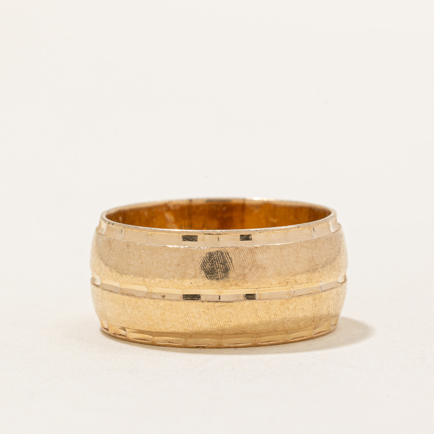 14k Yellow Gold Engraved Ring | SZ 9 |
