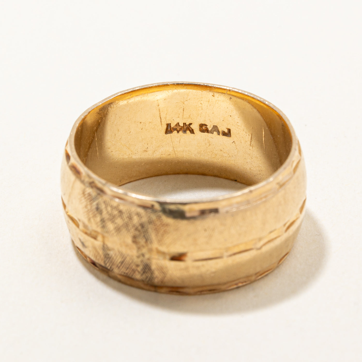 14k Yellow Gold Engraved Ring | SZ 9 |