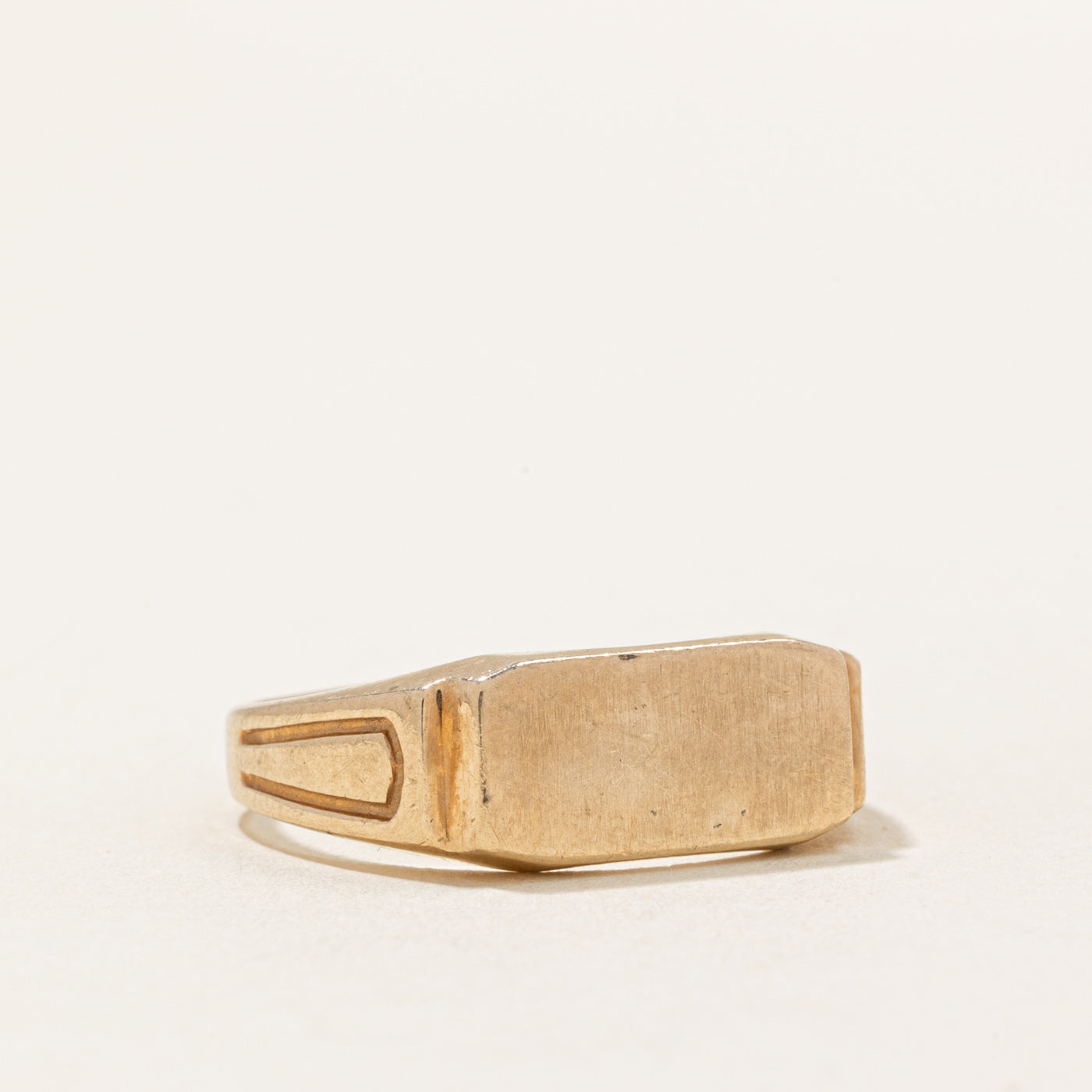 Bague chevalière en or jaune 10 carats | Taille 8,75 |