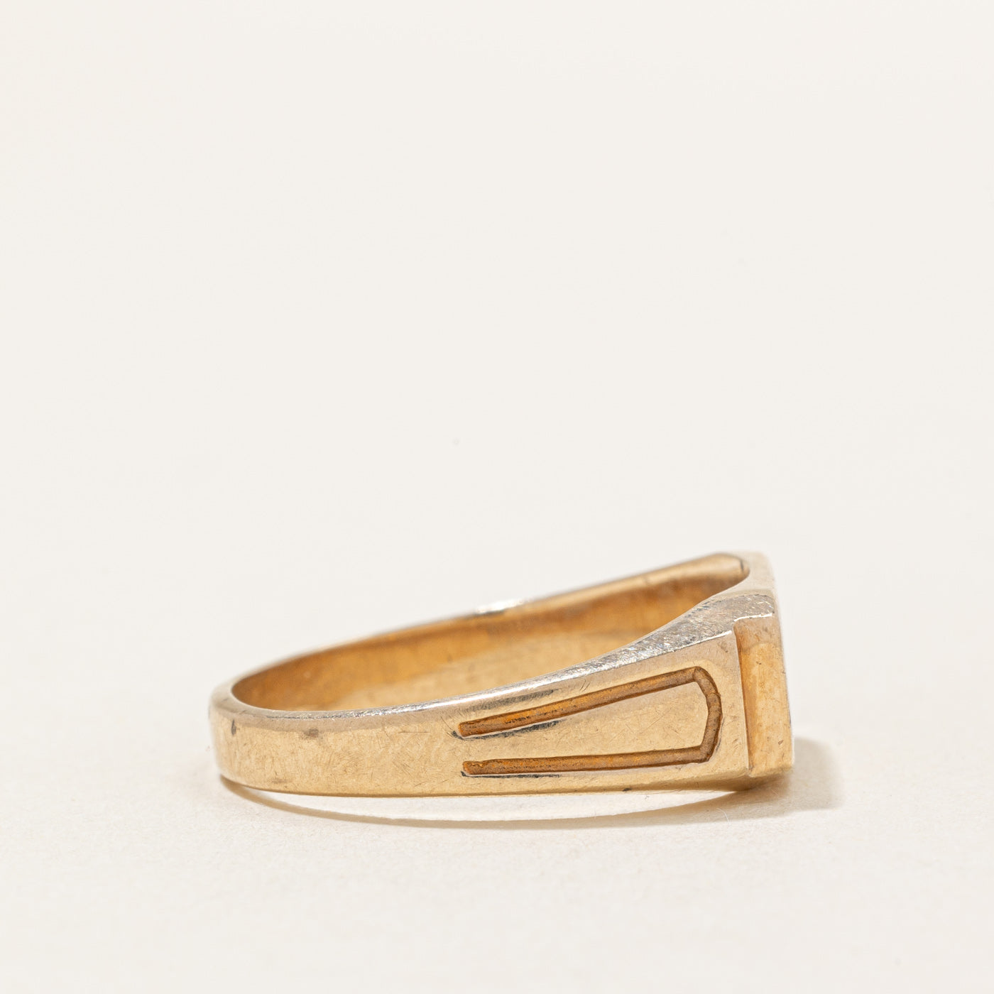 Bague chevalière en or jaune 10 carats | Taille 8,75 |