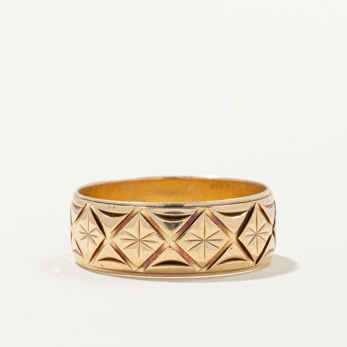 Bague en or jaune 10 carats gravée | 7,85 mm | Taille 10,25 |