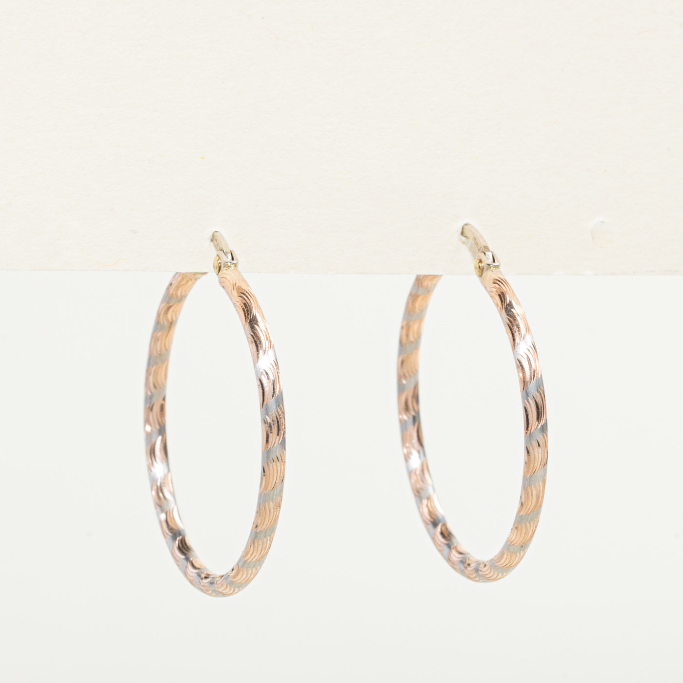 Boucles d'oreilles créoles italiennes bicolores en or 10 carats