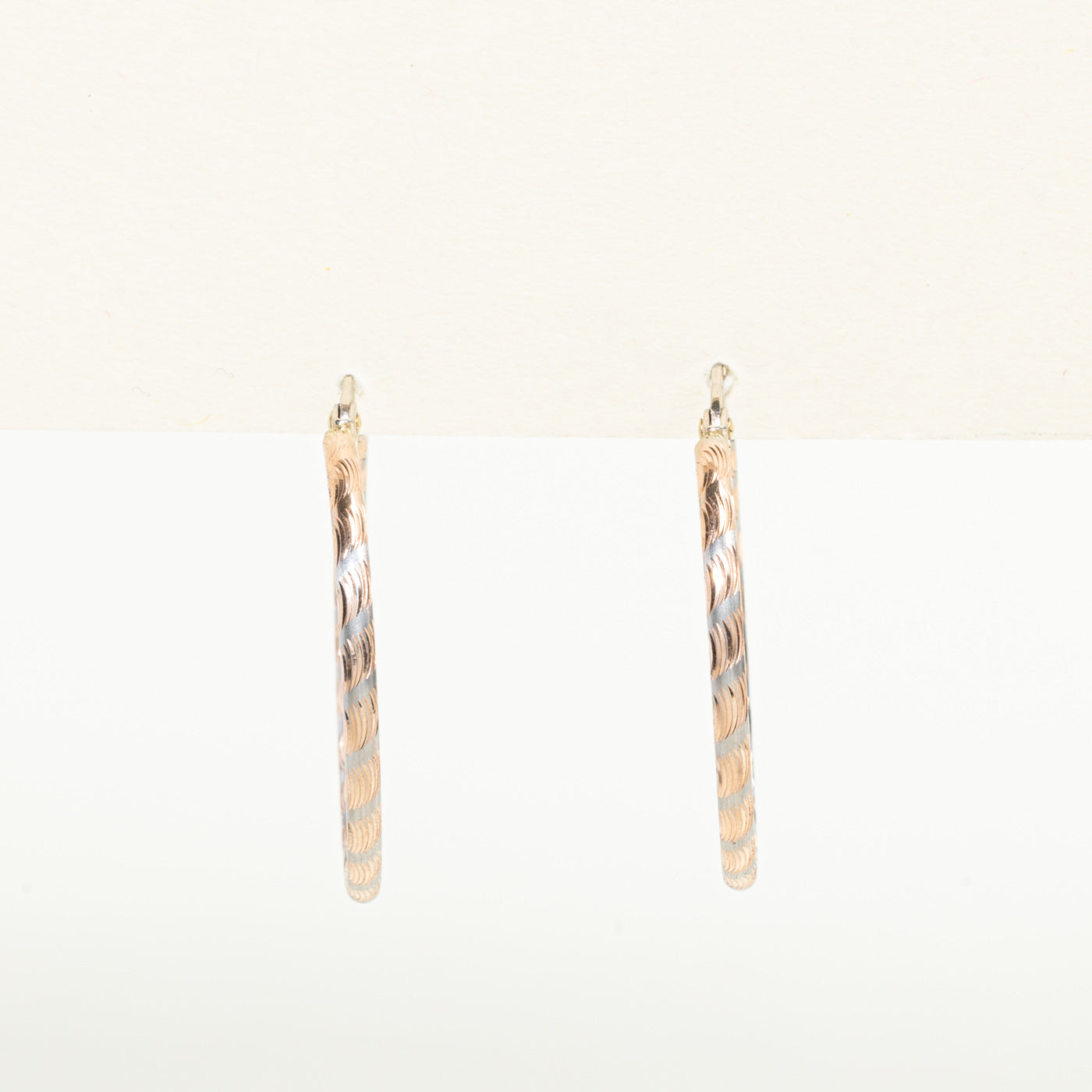 Boucles d'oreilles créoles italiennes bicolores en or 10 carats