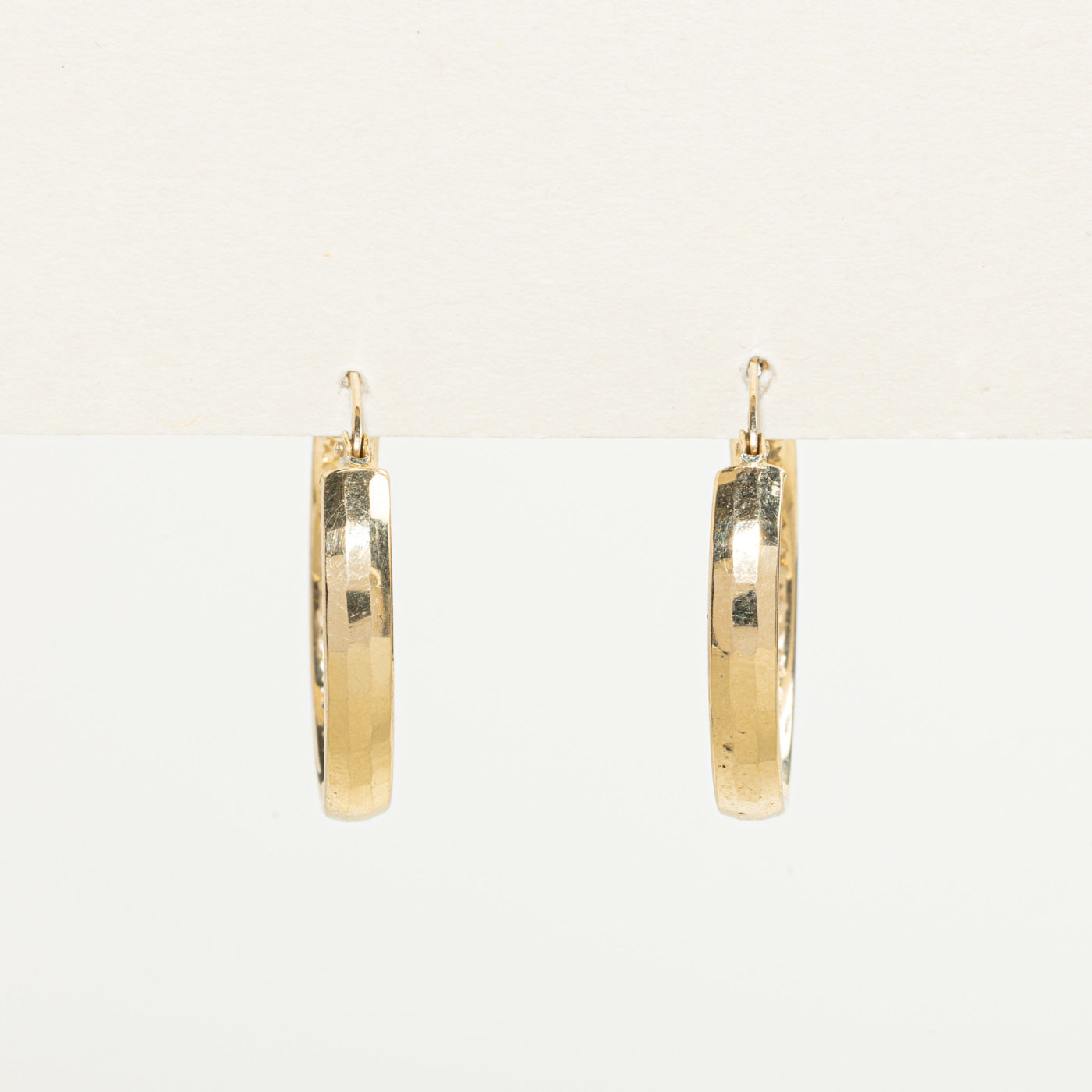 Boucles d'oreilles créoles en or jaune 14 carats