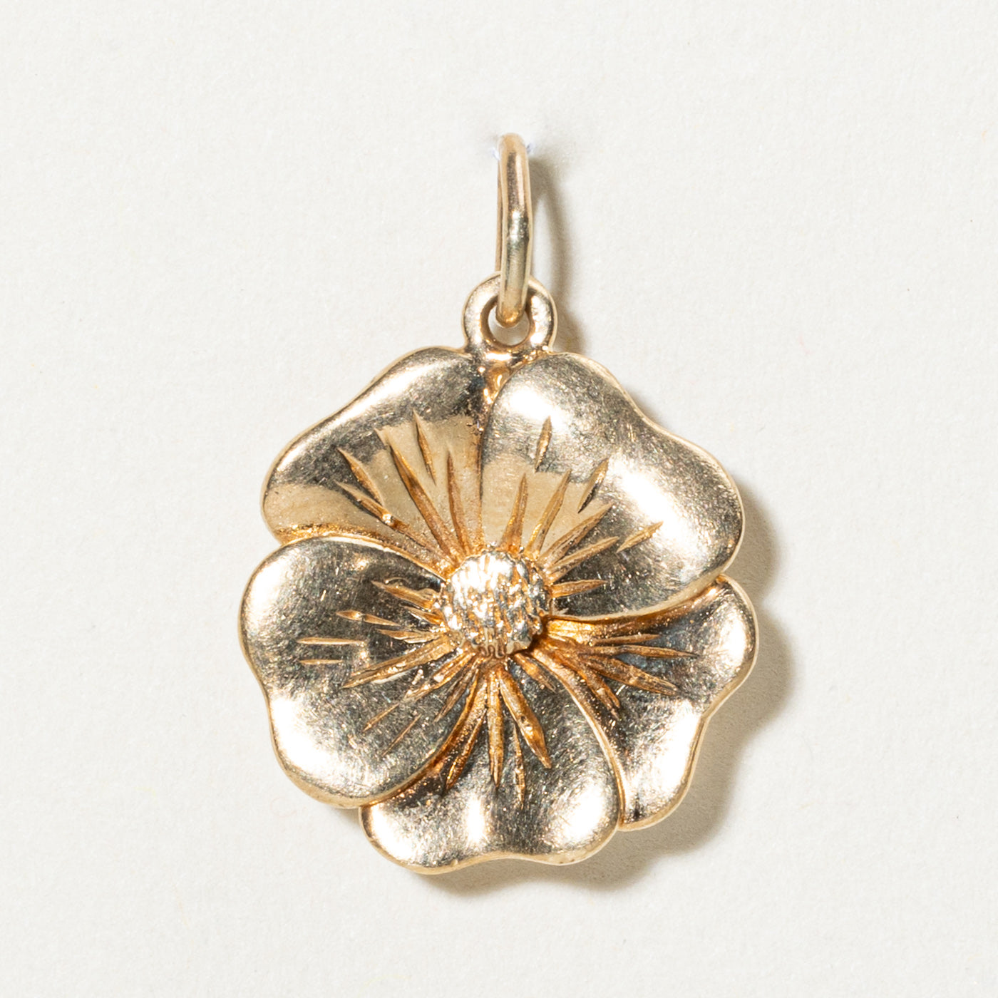 Pendentif fleur en or jaune 10 carats