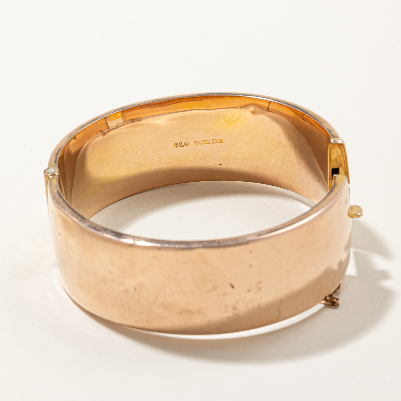 1944 Birmingham 9k Yellow Gold Engraved Bangle | 7" |