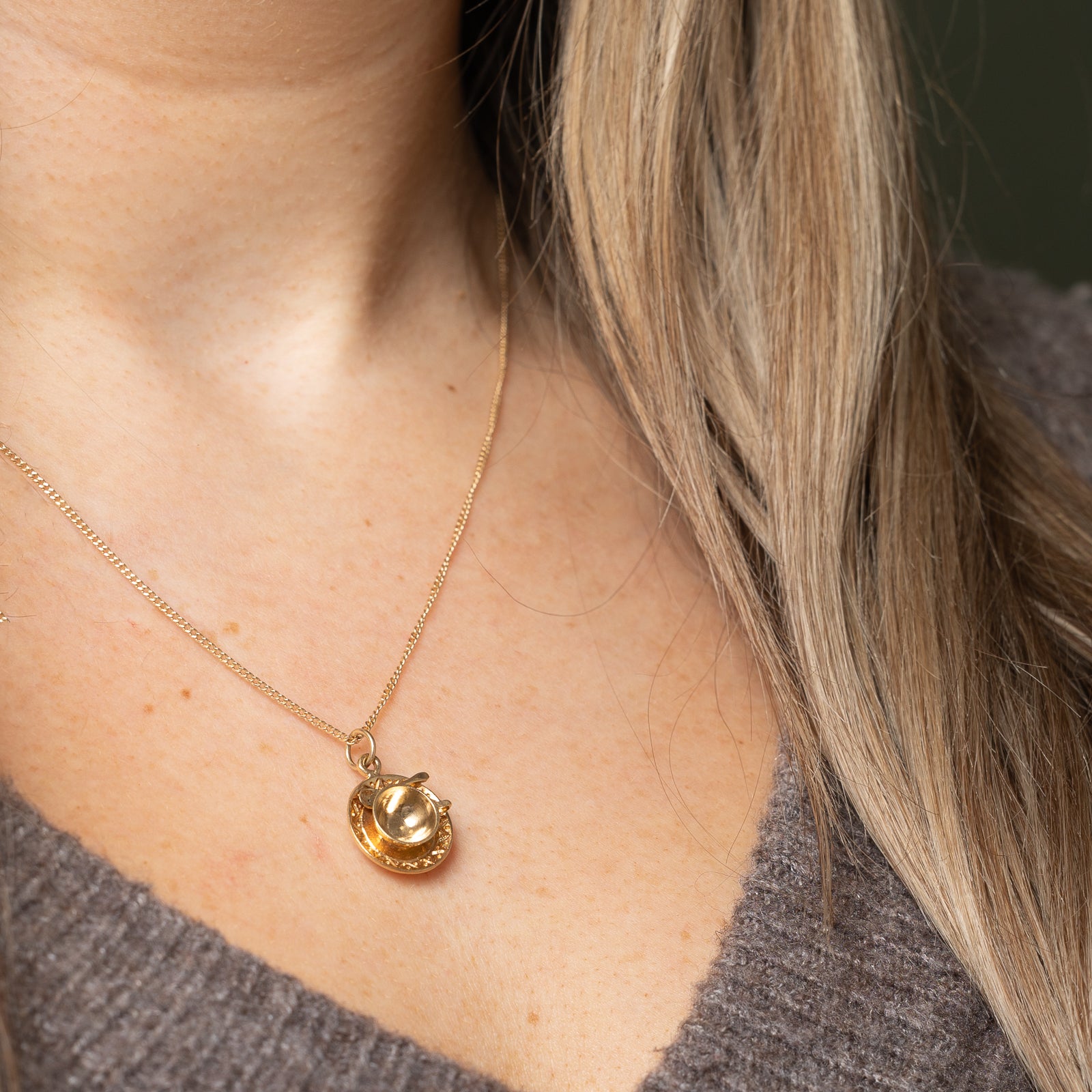 10k Yellow Gold Tea & Saucer Charm |