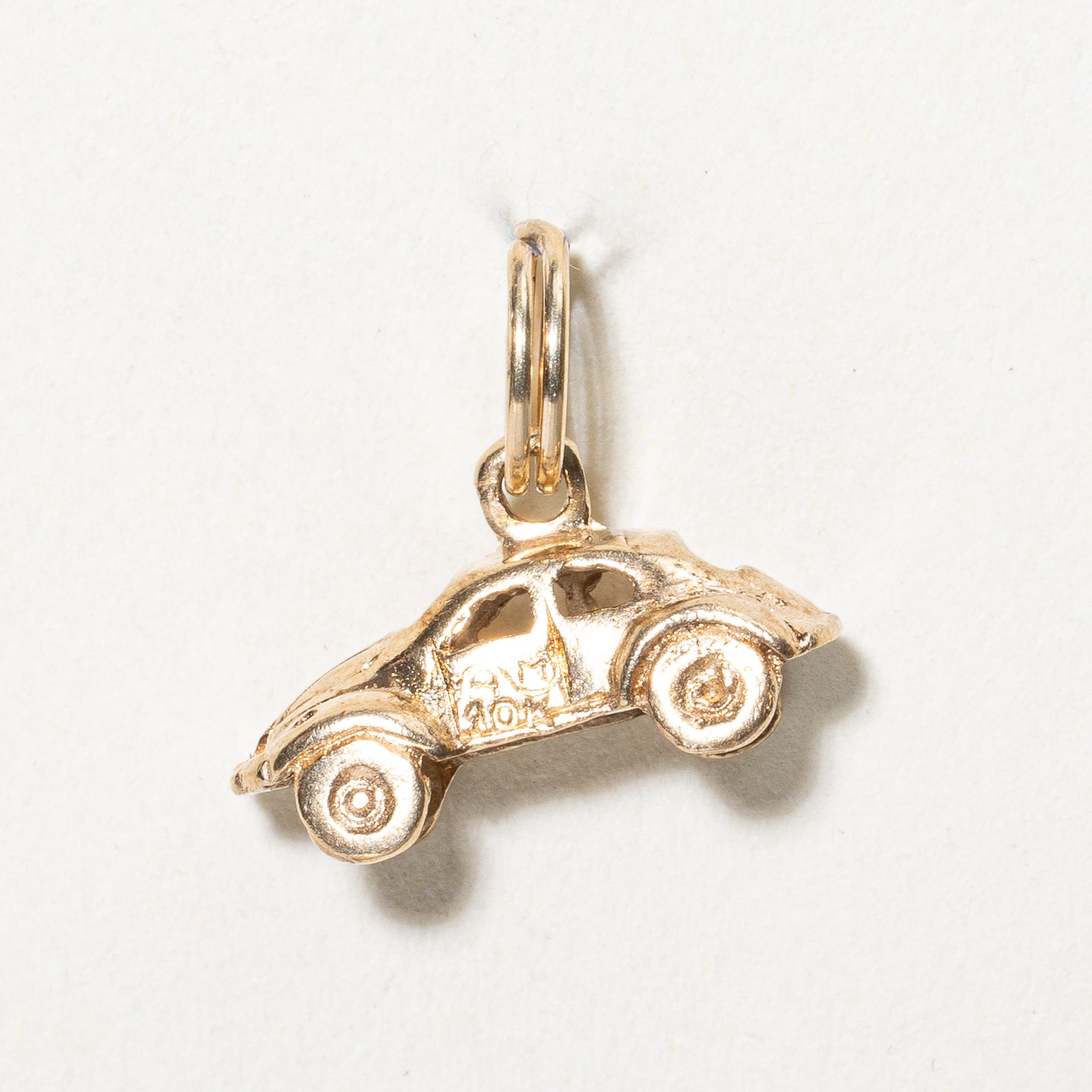 Breloque voiture en or jaune 10 carats |