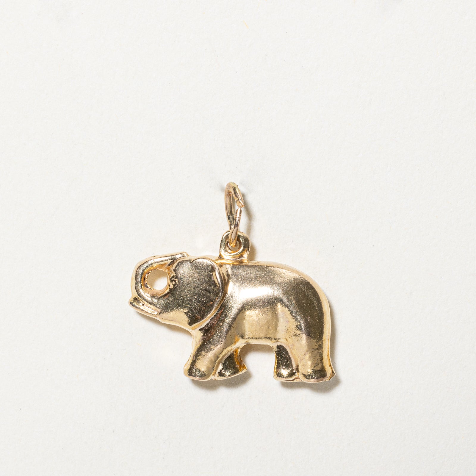 Breloque éléphant en or jaune 10 carats |